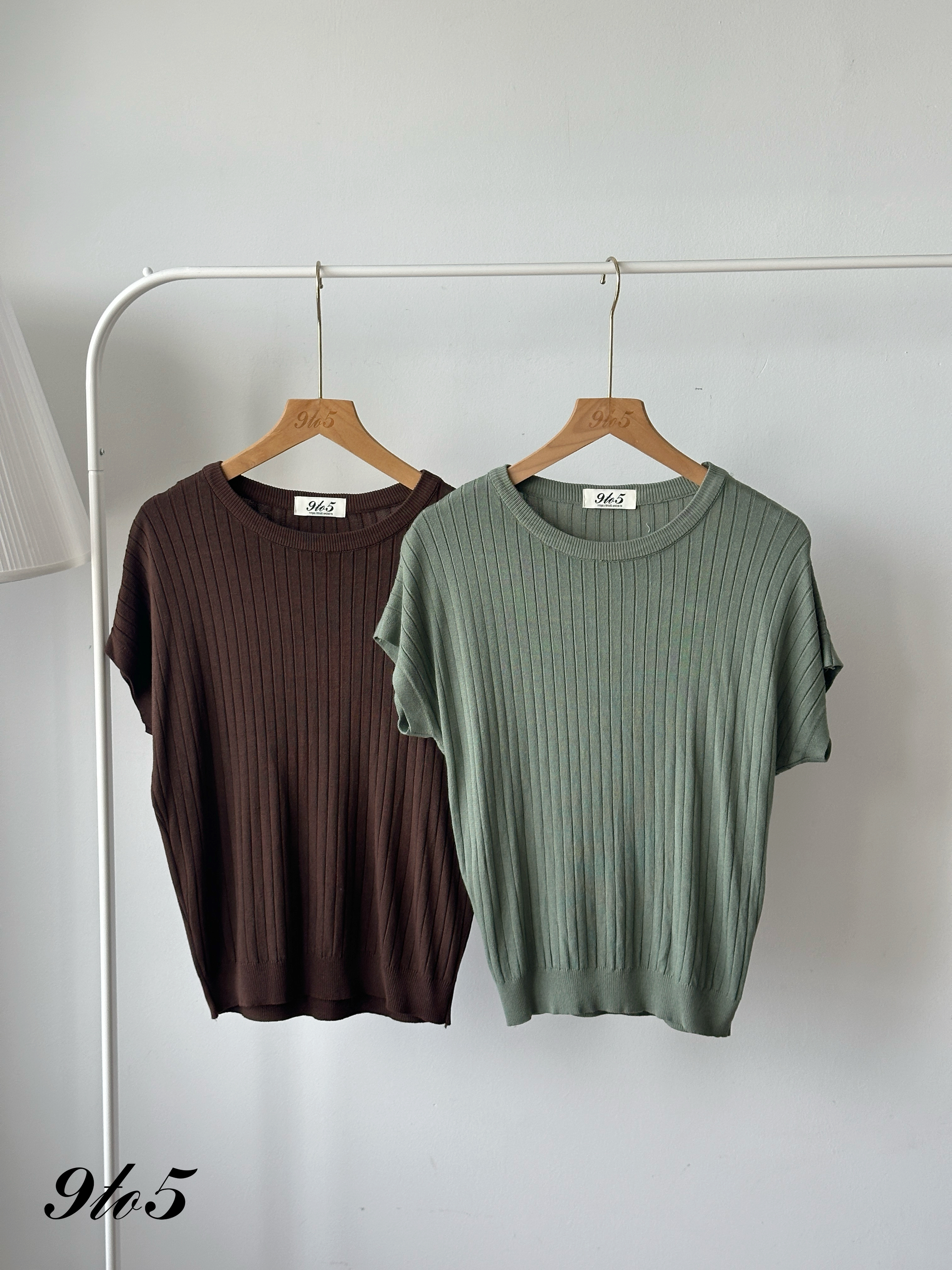 T4254 Round Neck Ribbed Knit Top - 5 Colors 