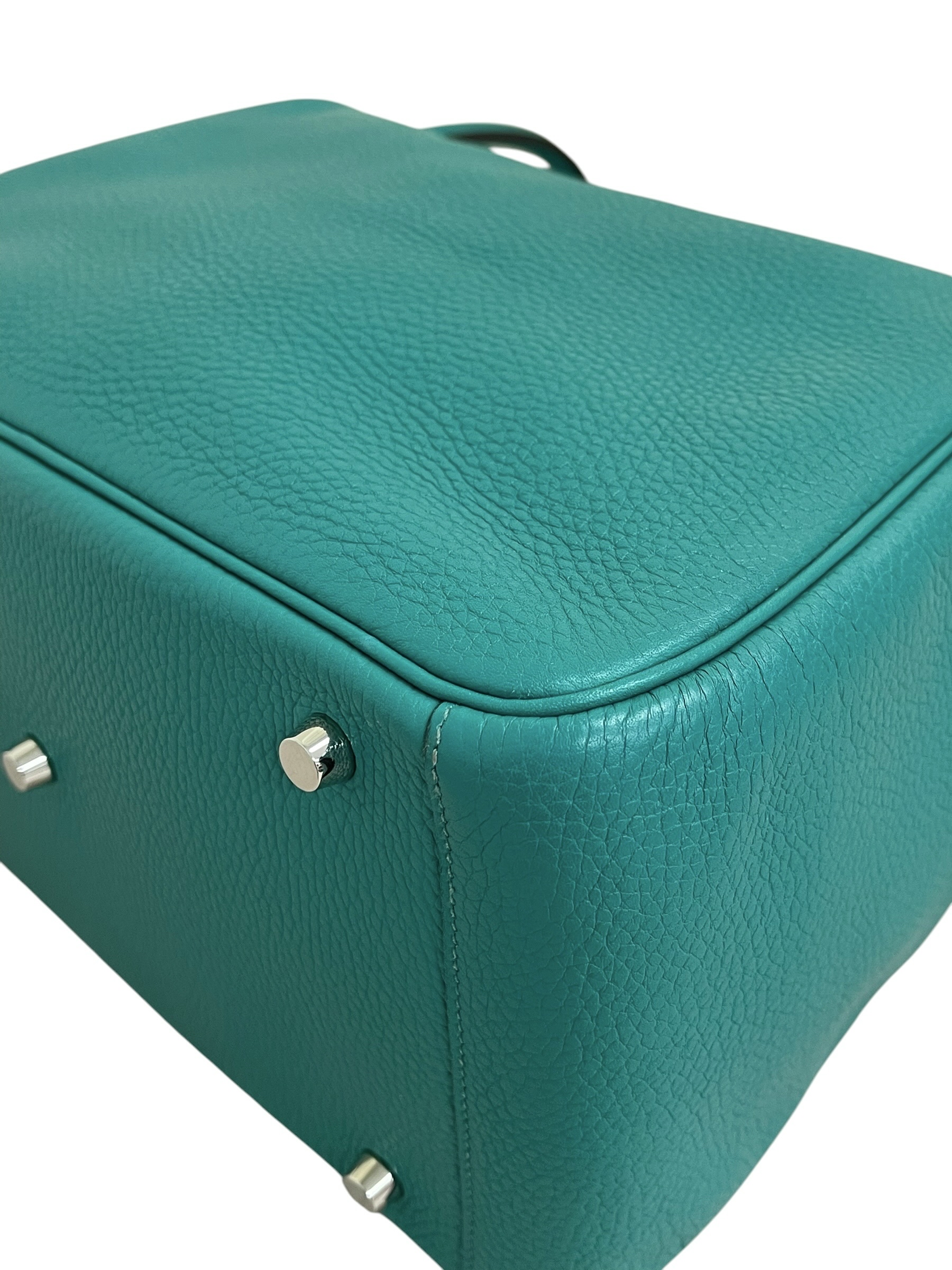 Pre-owned Hermes Lindy 30/ Stamp X / Color : 7F/ Product Code: 062606