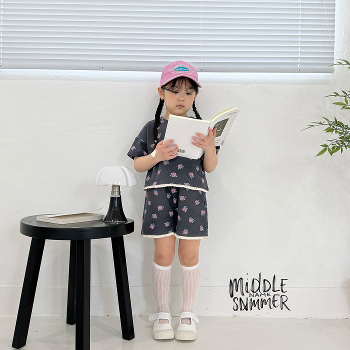 🇰🇷middle name tee