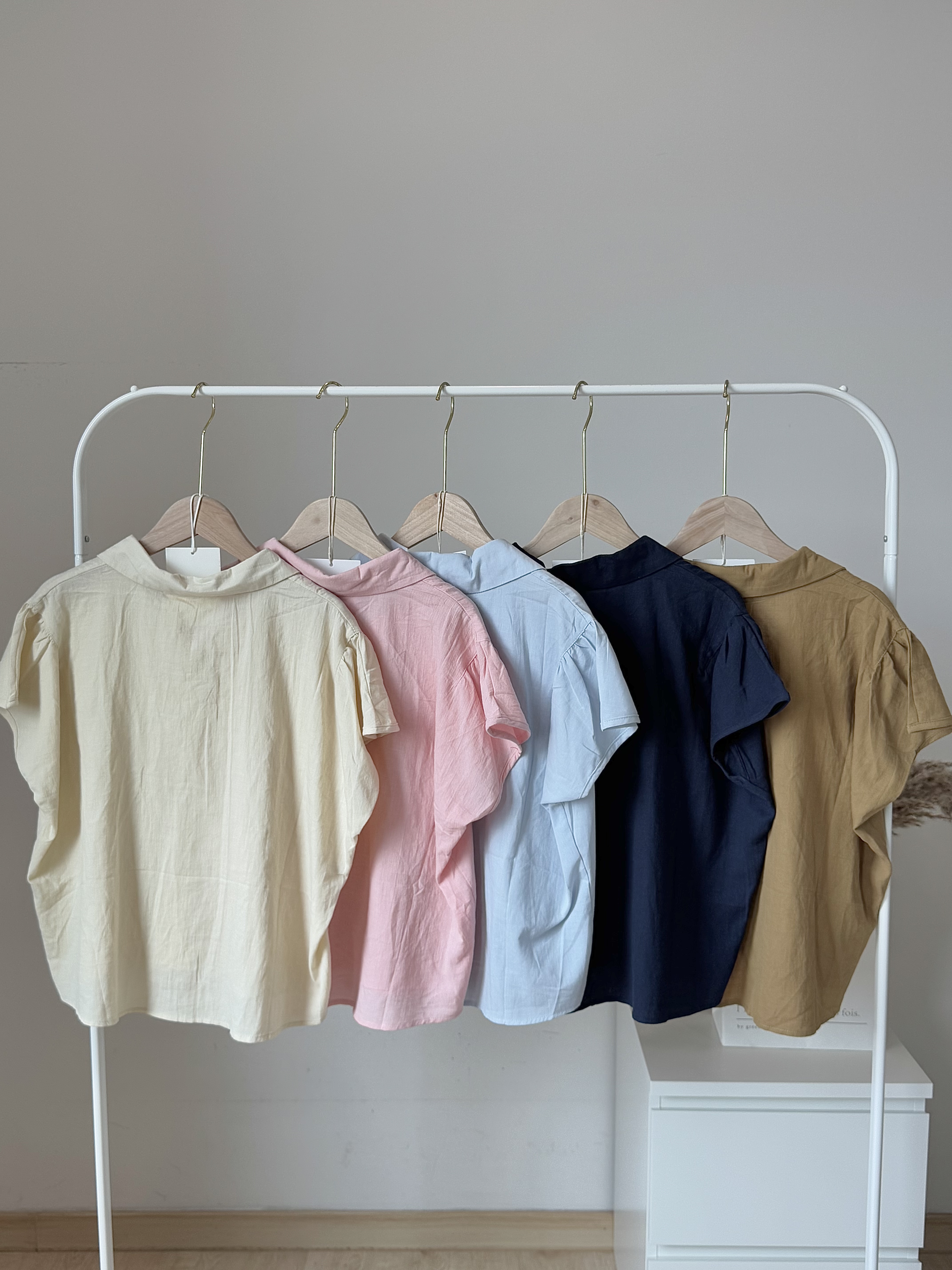 Kaia Ribbon Embroidery Cotton Linen Blouse 蝴蝶结🎀刺绣棉麻衬衫 （ 5 Colours )