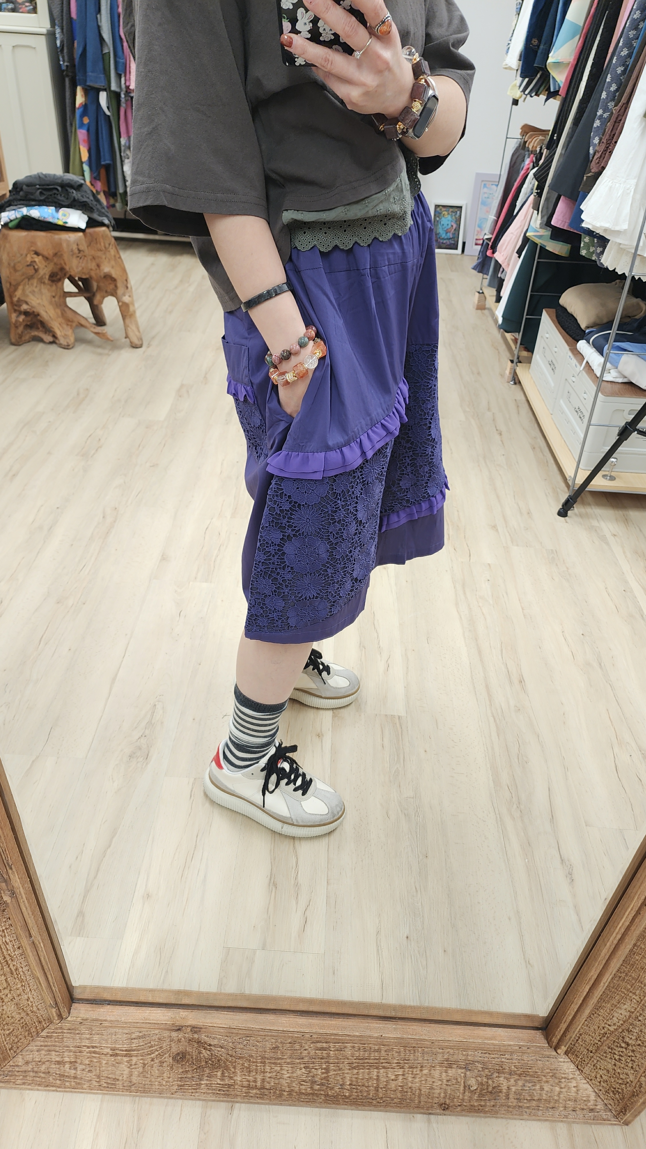 日牌紫拼鴛鴦通花喱士橡筋中長褲