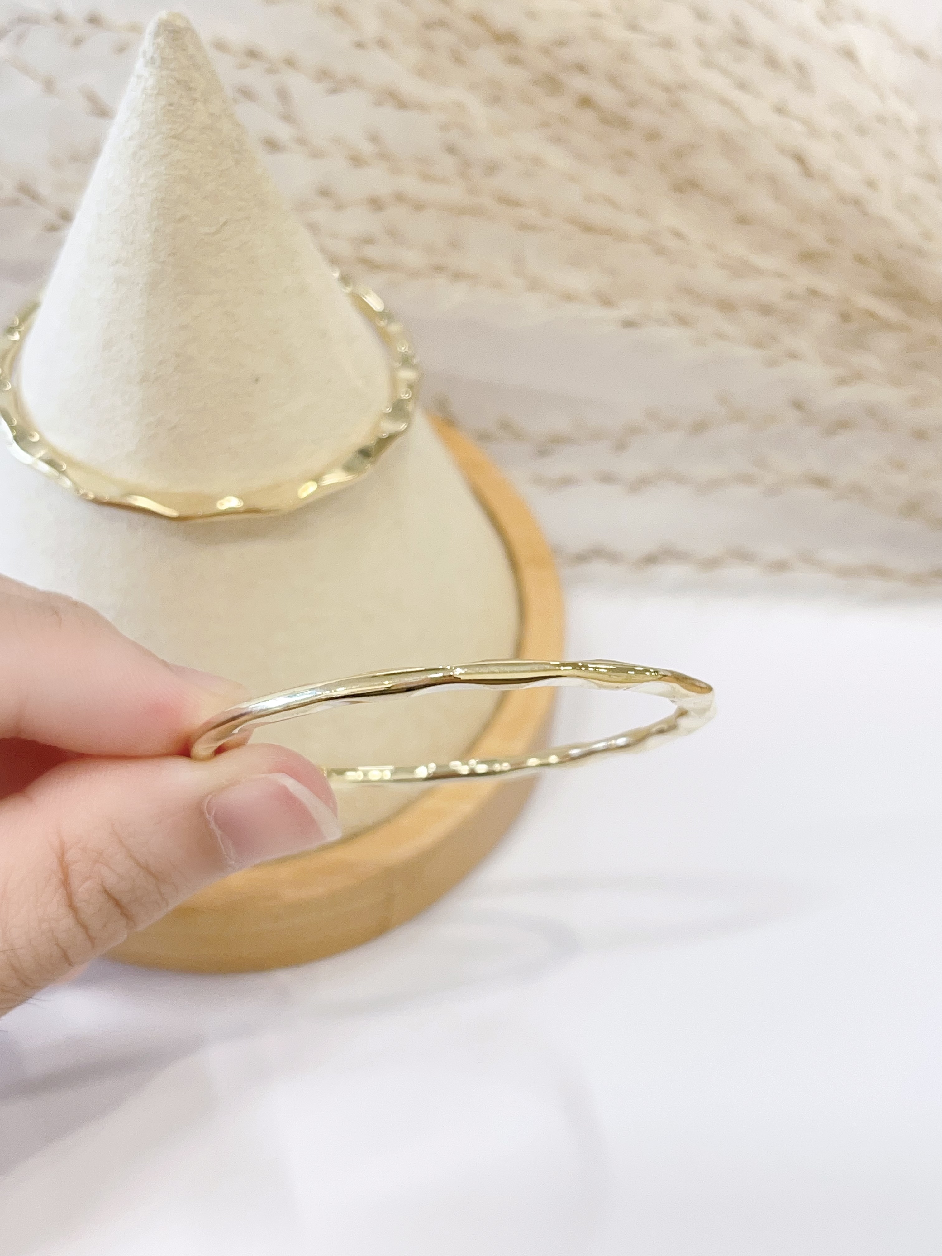 韩式立体纹理精致耳环