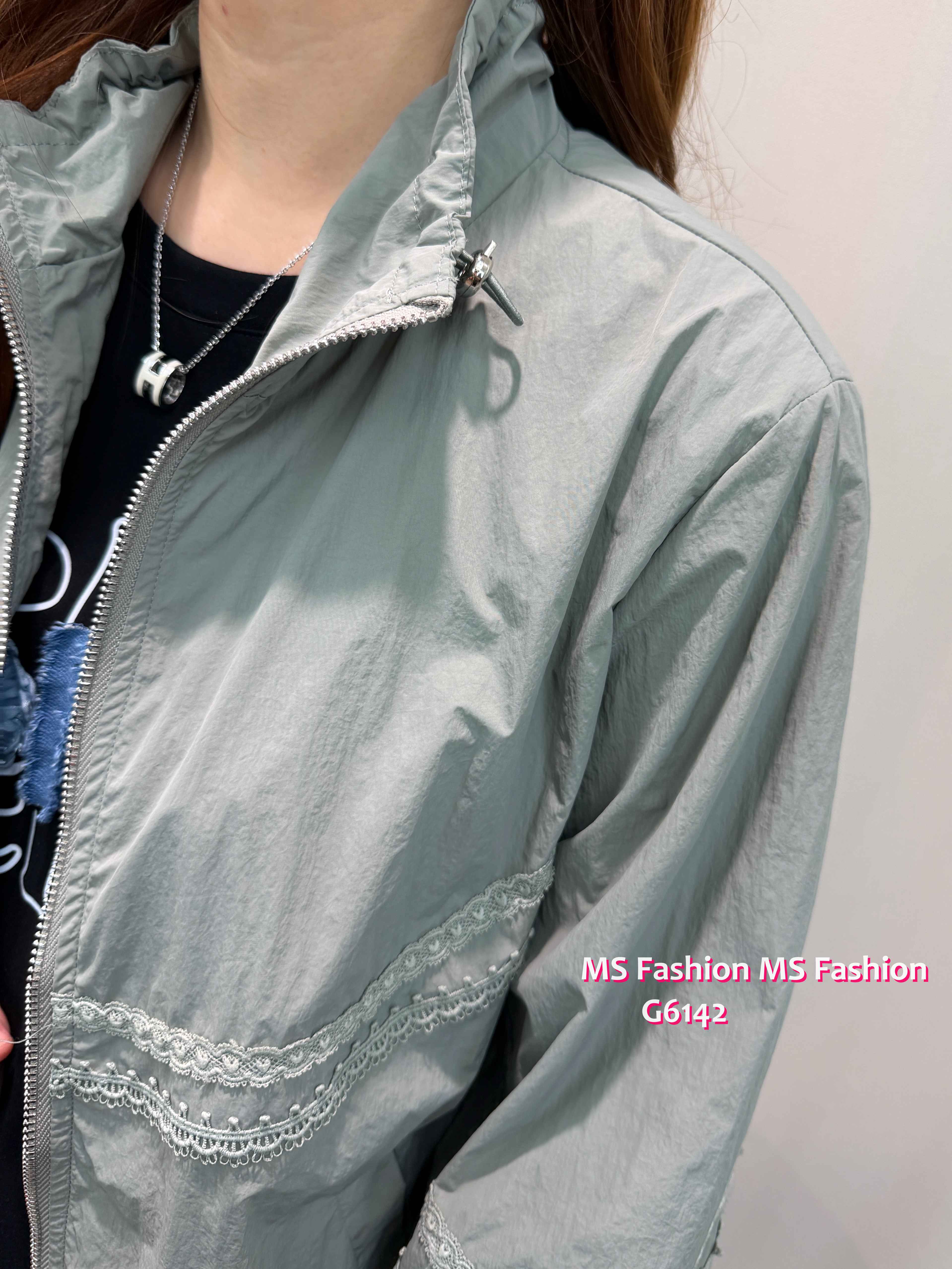 G6142 韓國🇰🇷薄料通花風褸