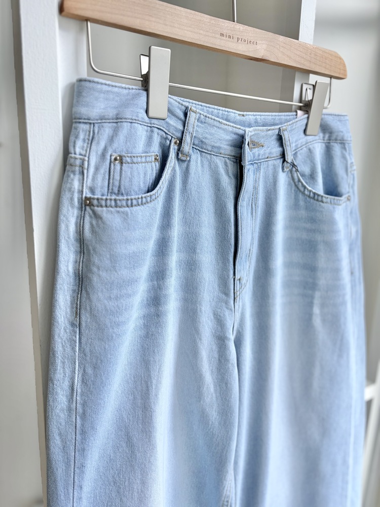[極薄!!] Airy Light Wash Jeans