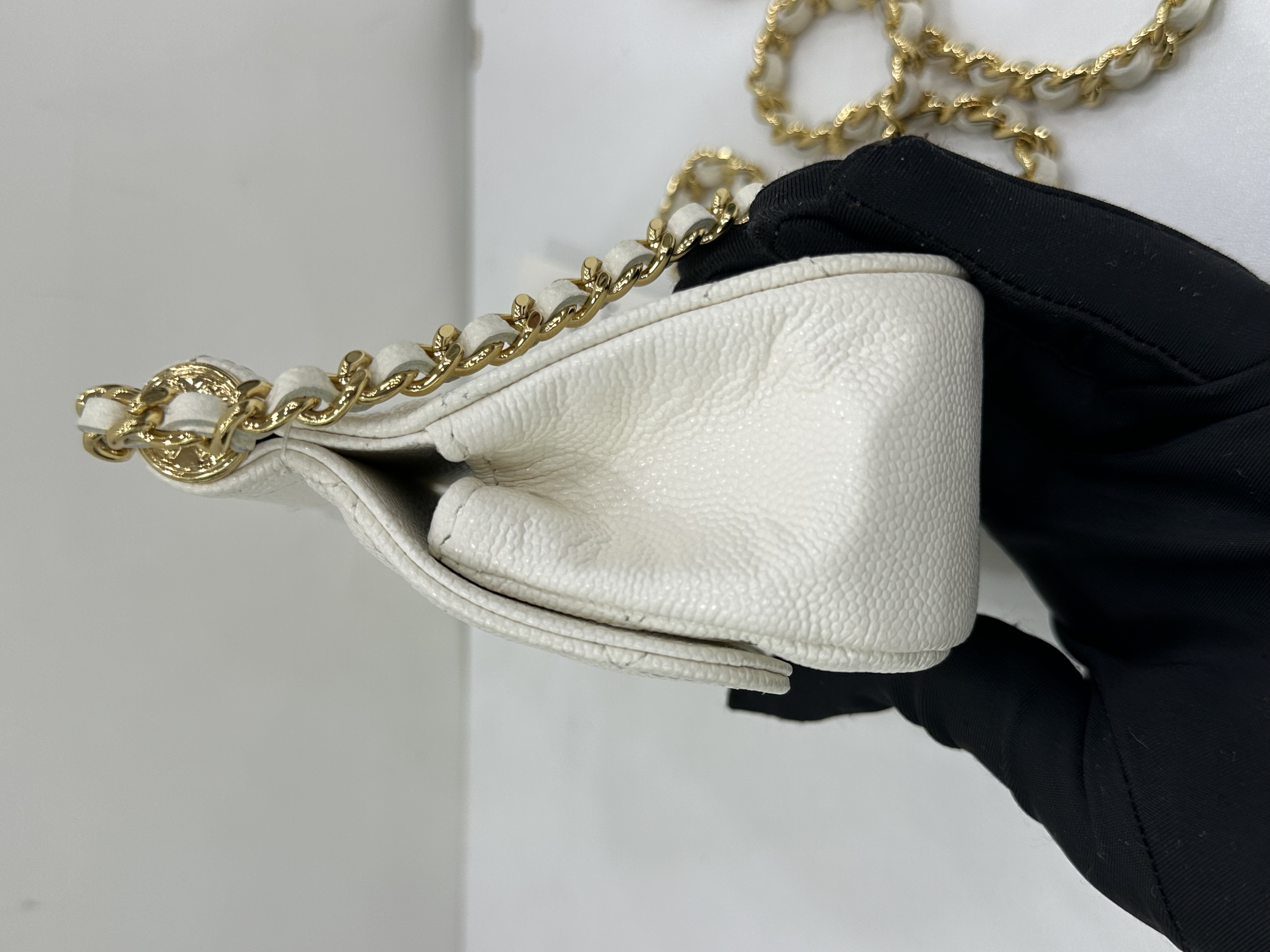 直播貨品 |  [1個-$100 2個-$300］GG09