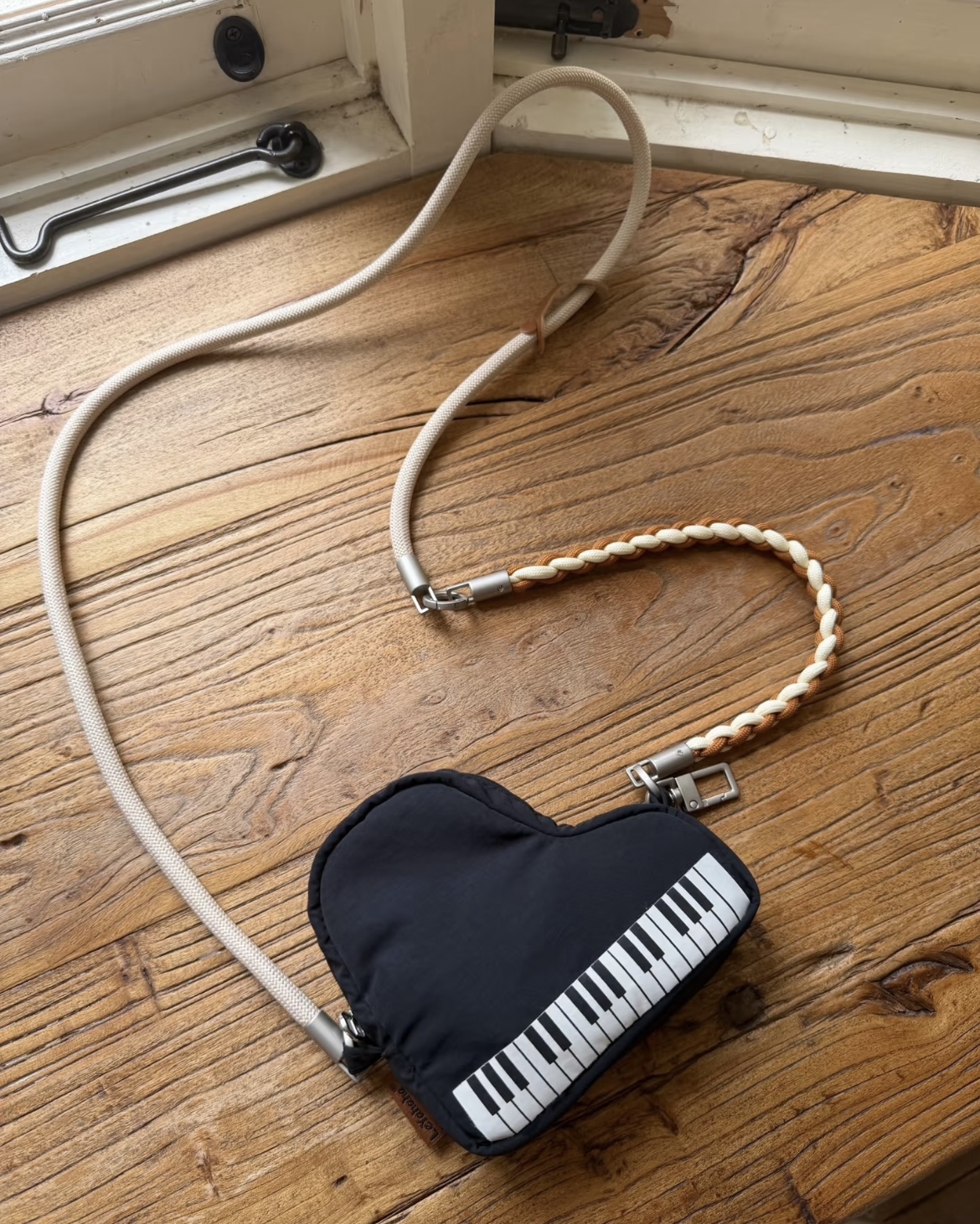 黑白鍵鋼琴造型隨身小包