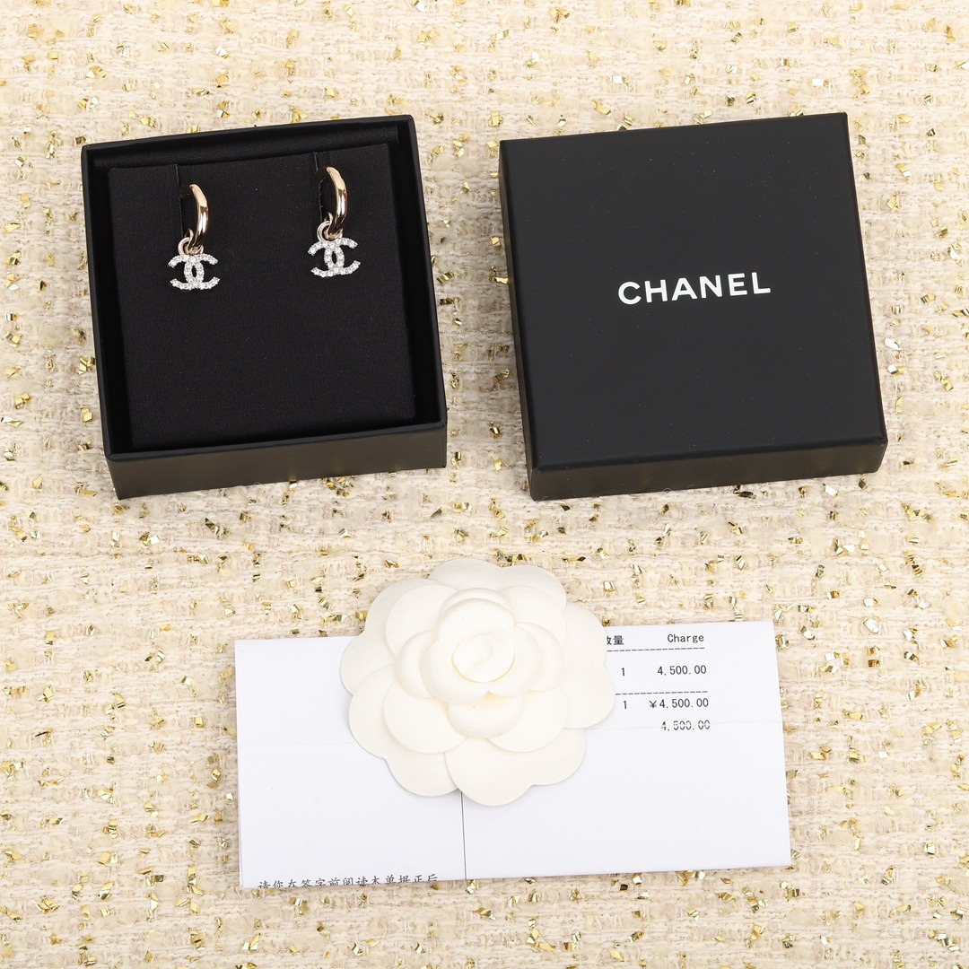 【現貨】【原單】CHANEL 滿鑽CC標誌耳環 連禮盒