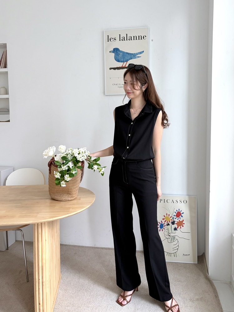 Topstitched Sleeveless Blouse (Black)