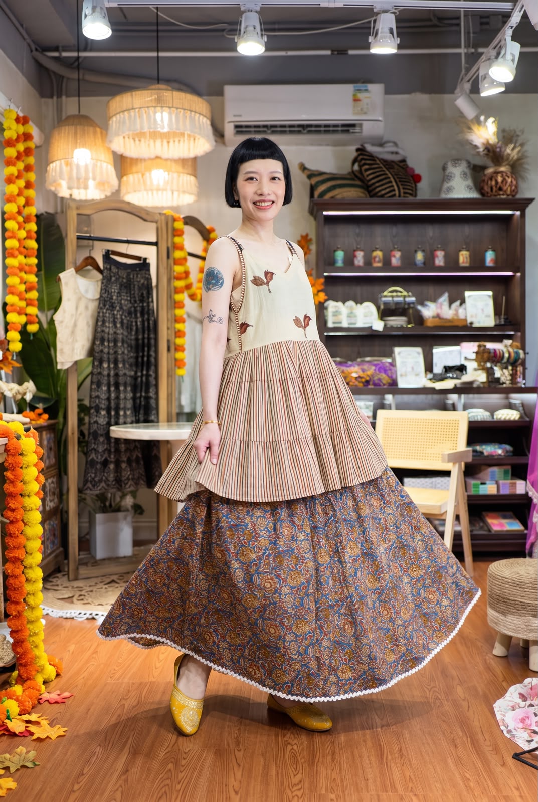 2922 Mud Yellow Shower Cotton Lace Edge Skirt 37"