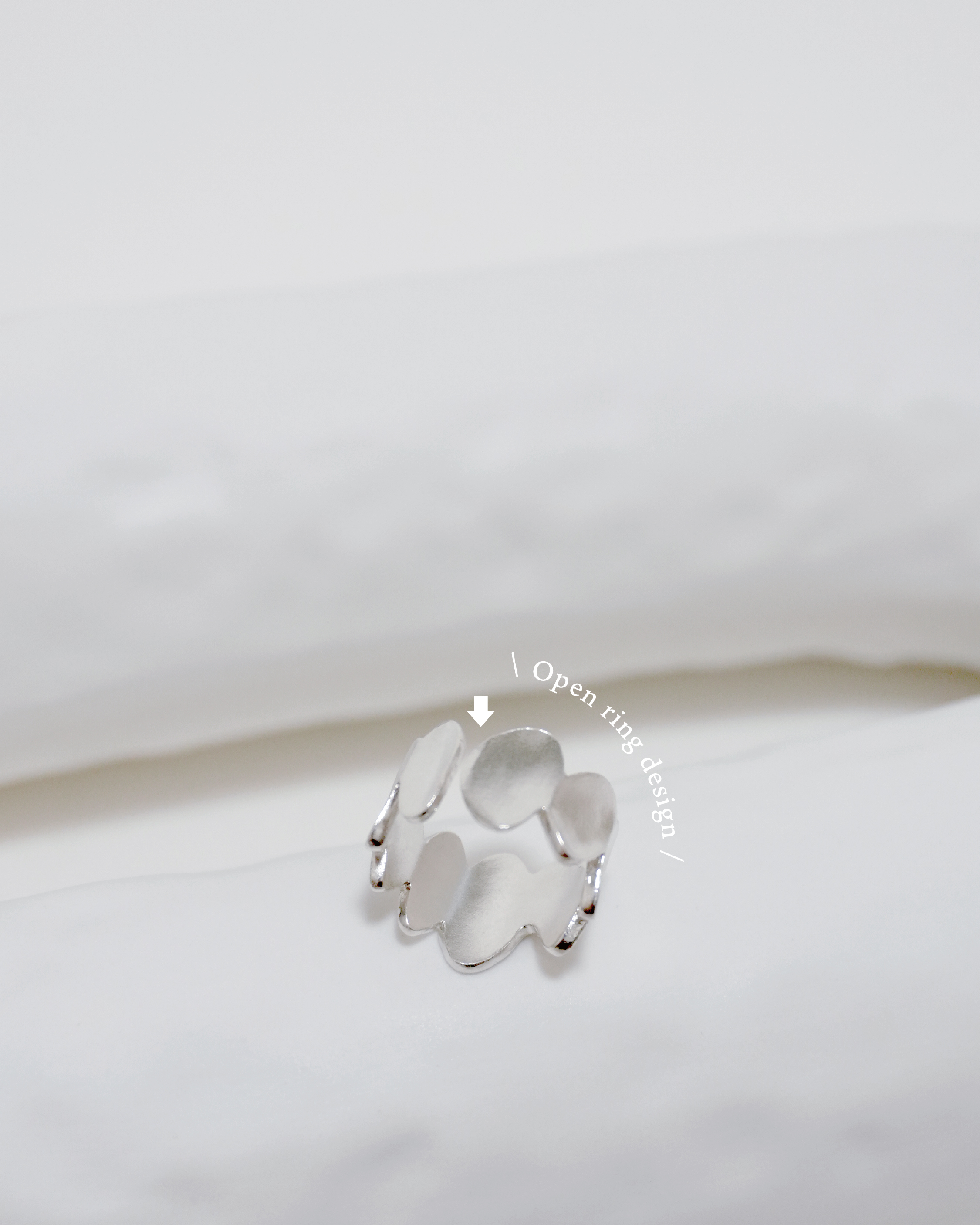 Eggshell Curve Ring 