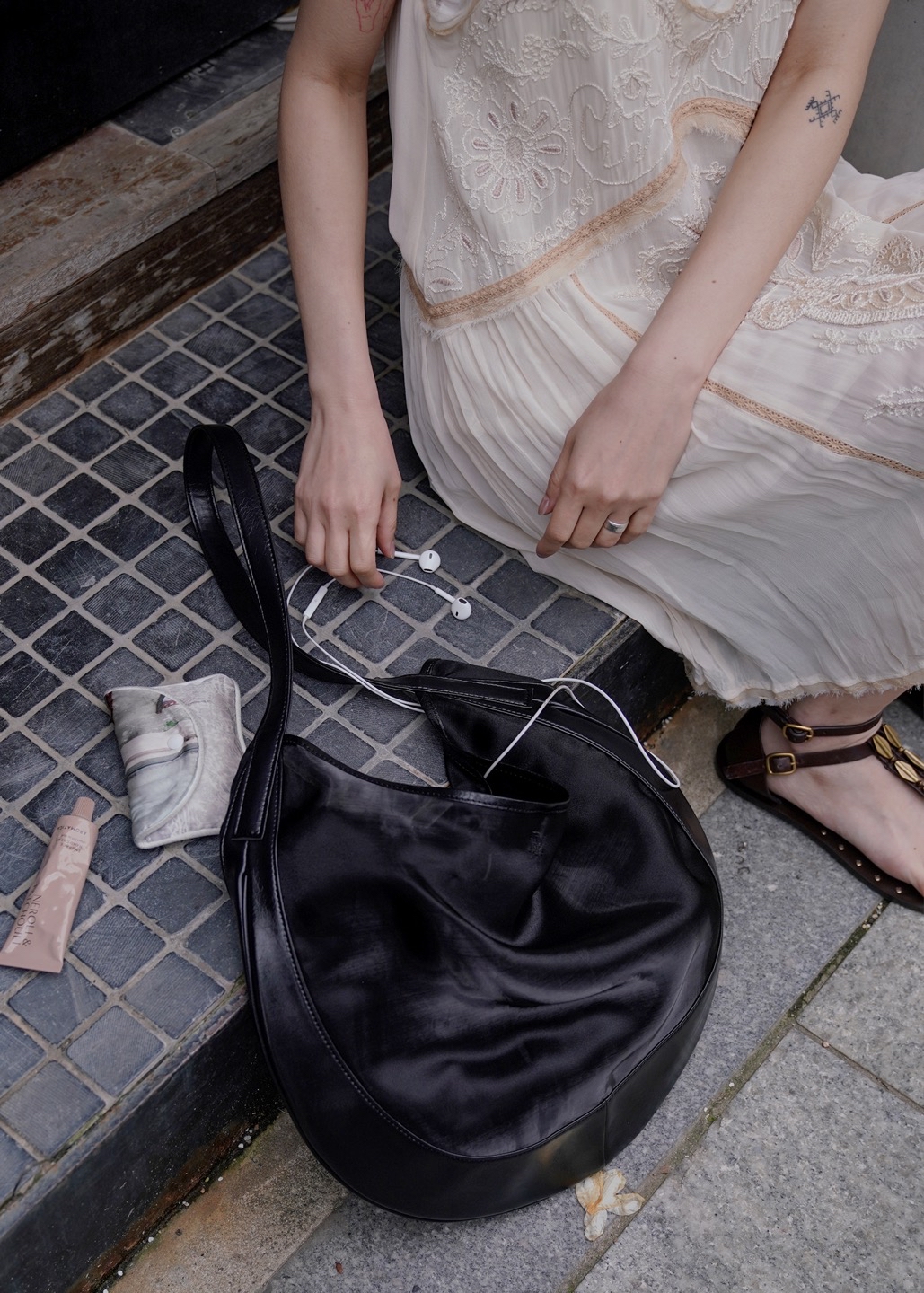 🇰🇷韓國女裝Kwani - Curvee Hobo Bag Organza Black