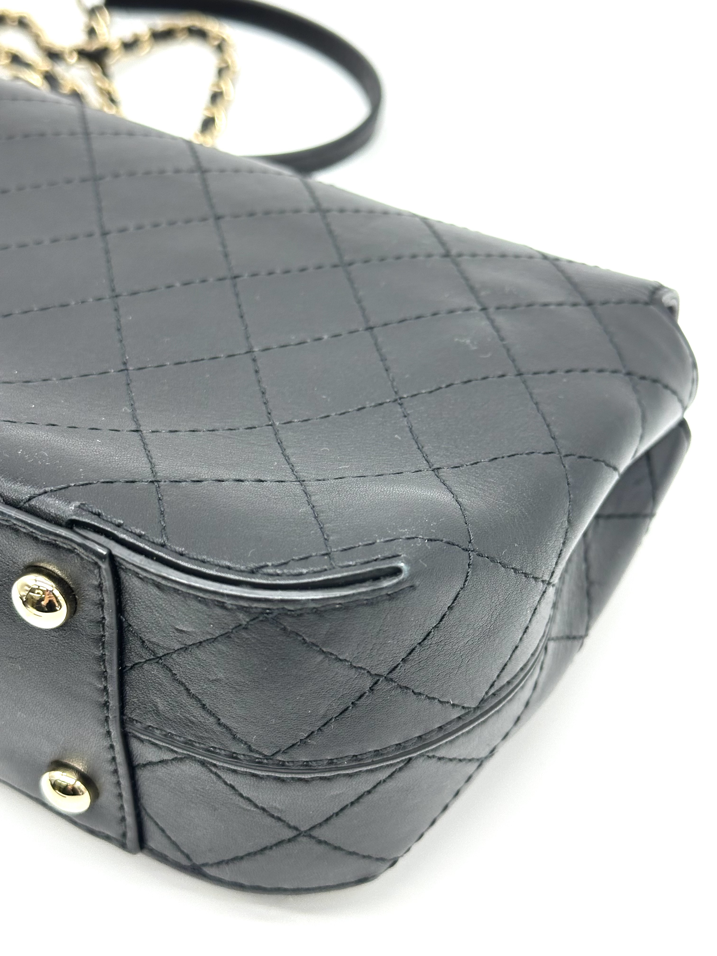 Pre-Owned Chanel Calfskin Stitched CC Case Flap Bag / Product Code: 26040910