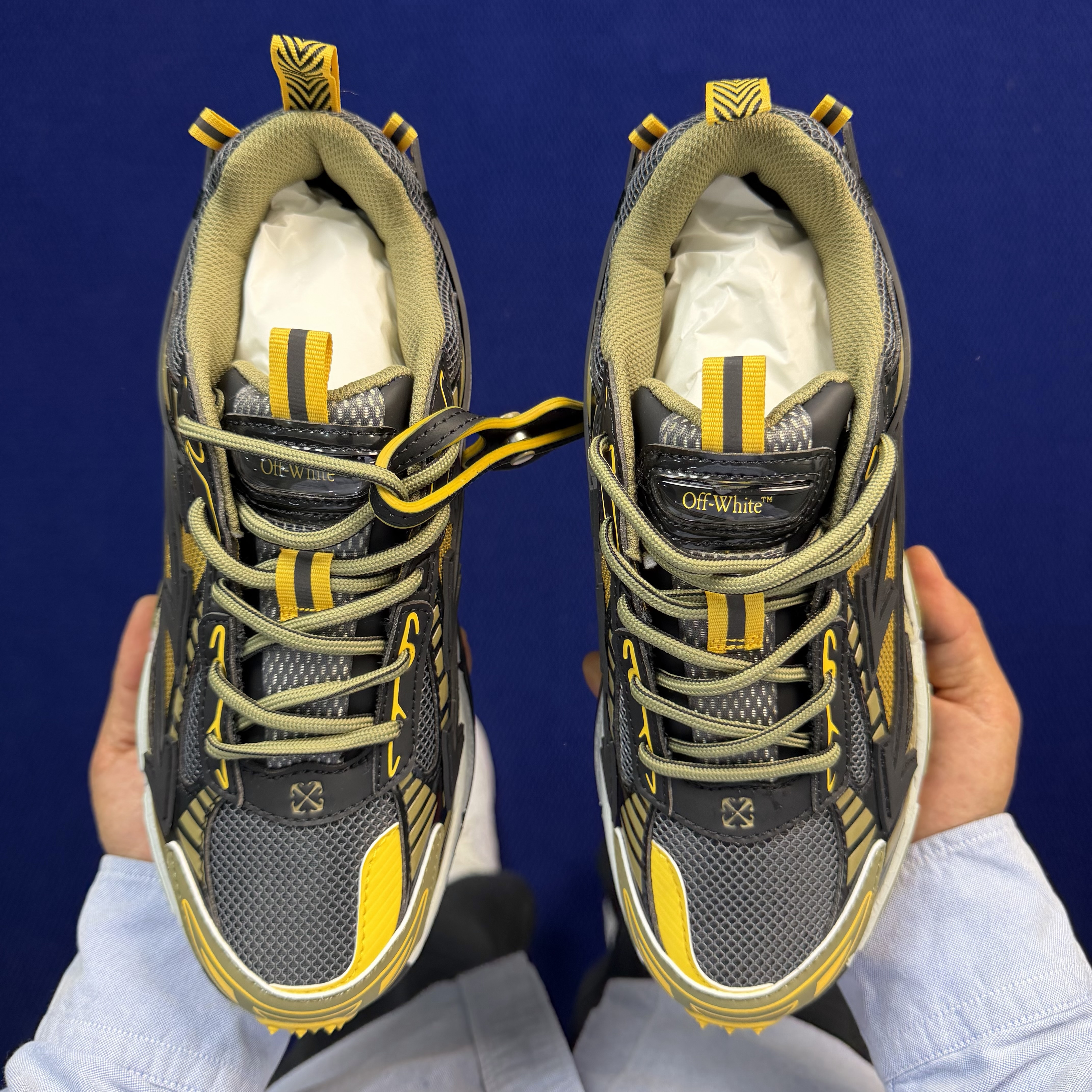 OFF-WHITE Be Right Back