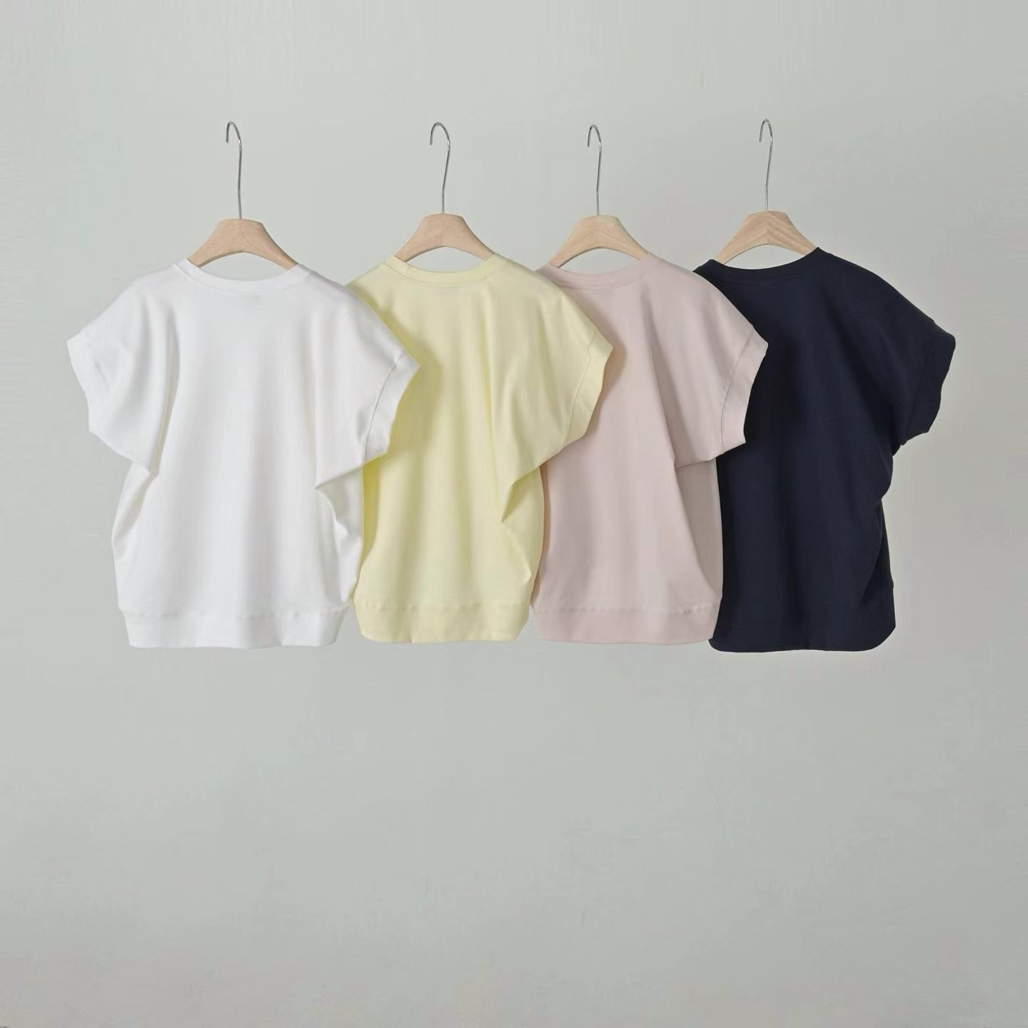 純色寬鬆短袖上衣