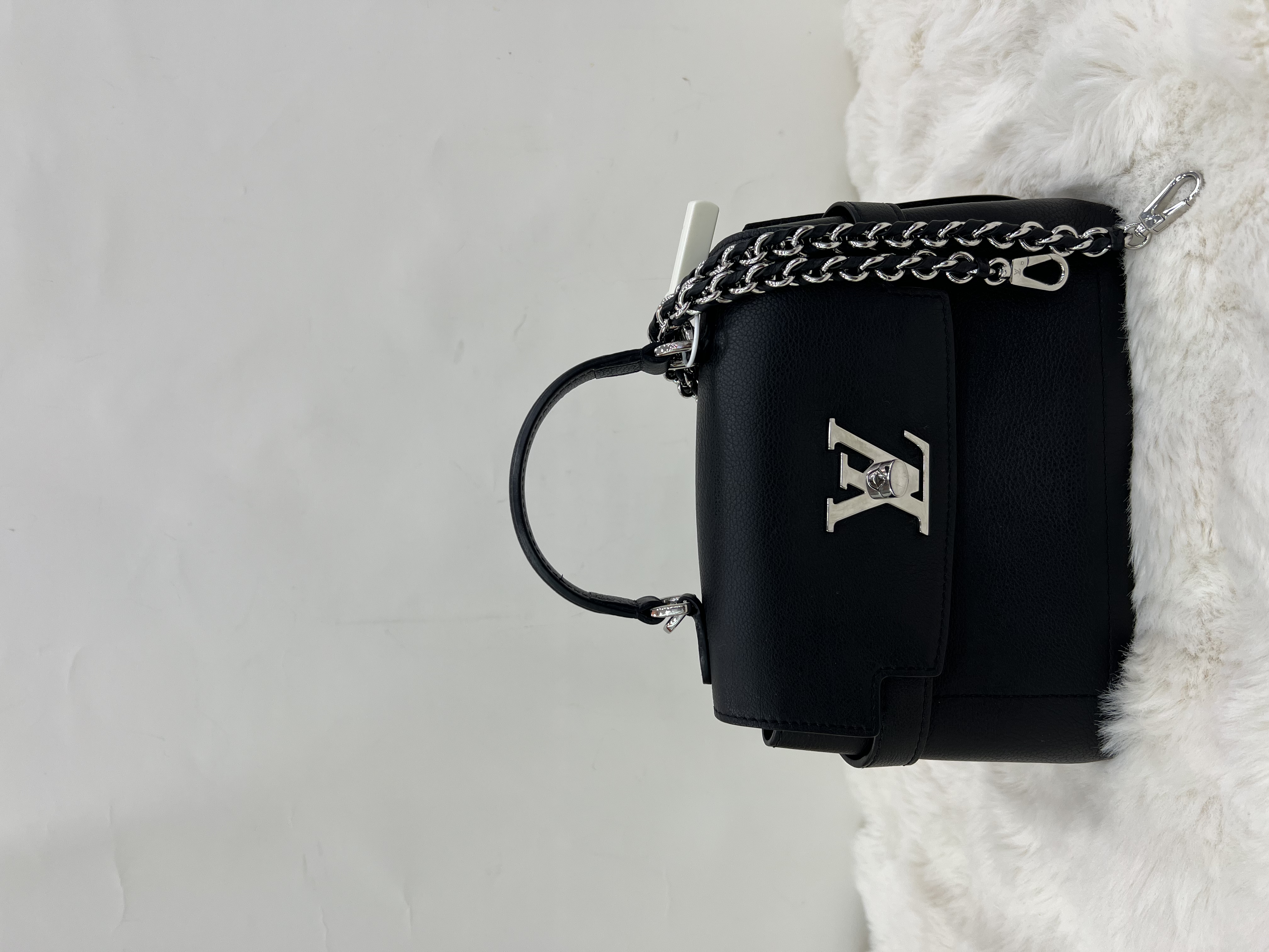 直播貨品 |  [1個-$100 2個-$300］J47