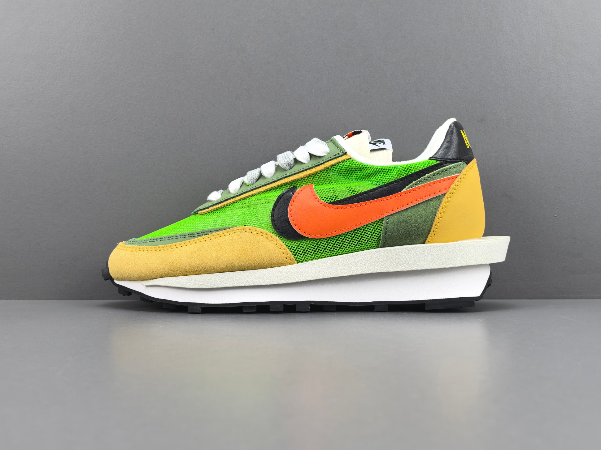 Nike LDWaffle sacai Green Gusto BV0073-300