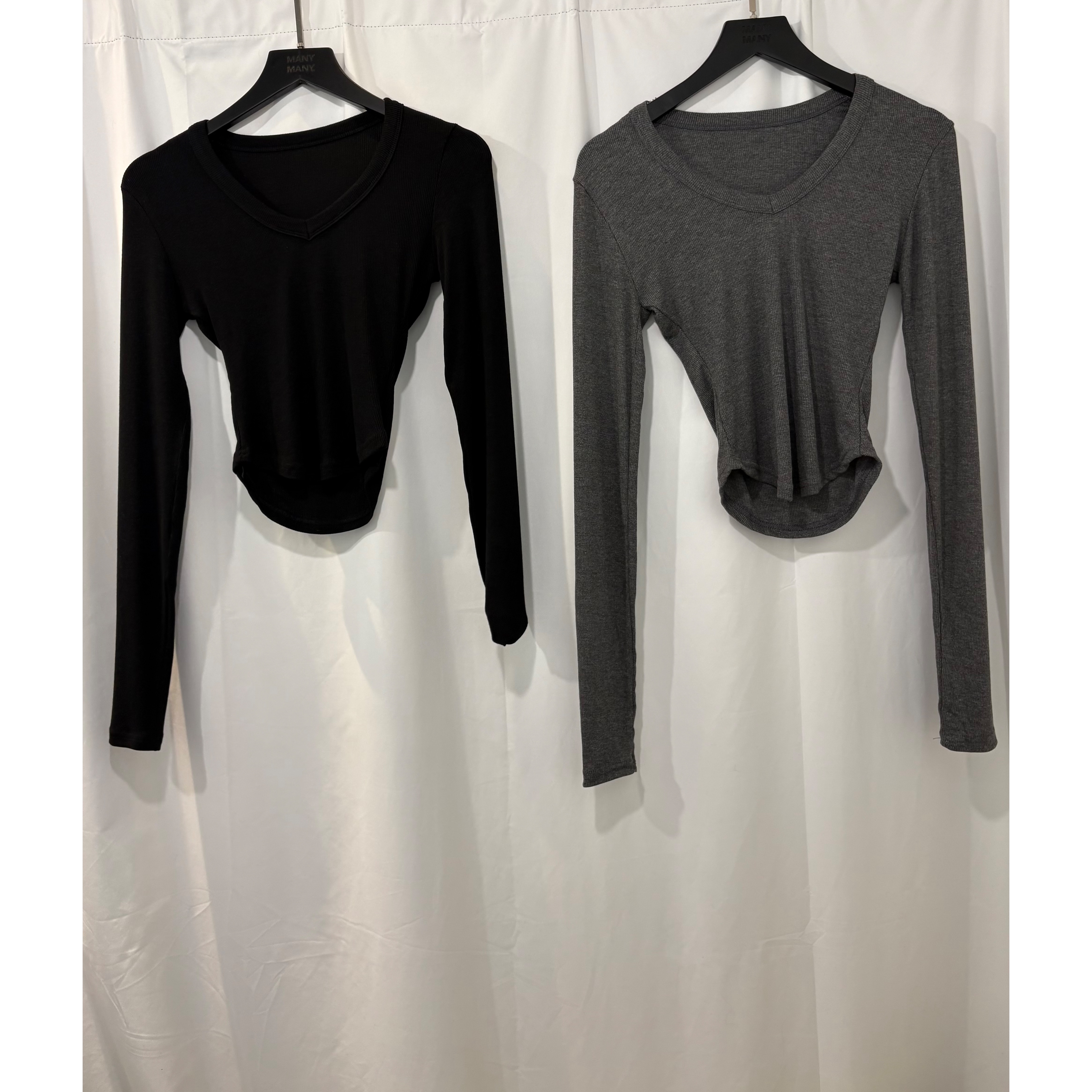 新品價9月20截單🪽2609B《UV NECK SLIM FIT CROP》
