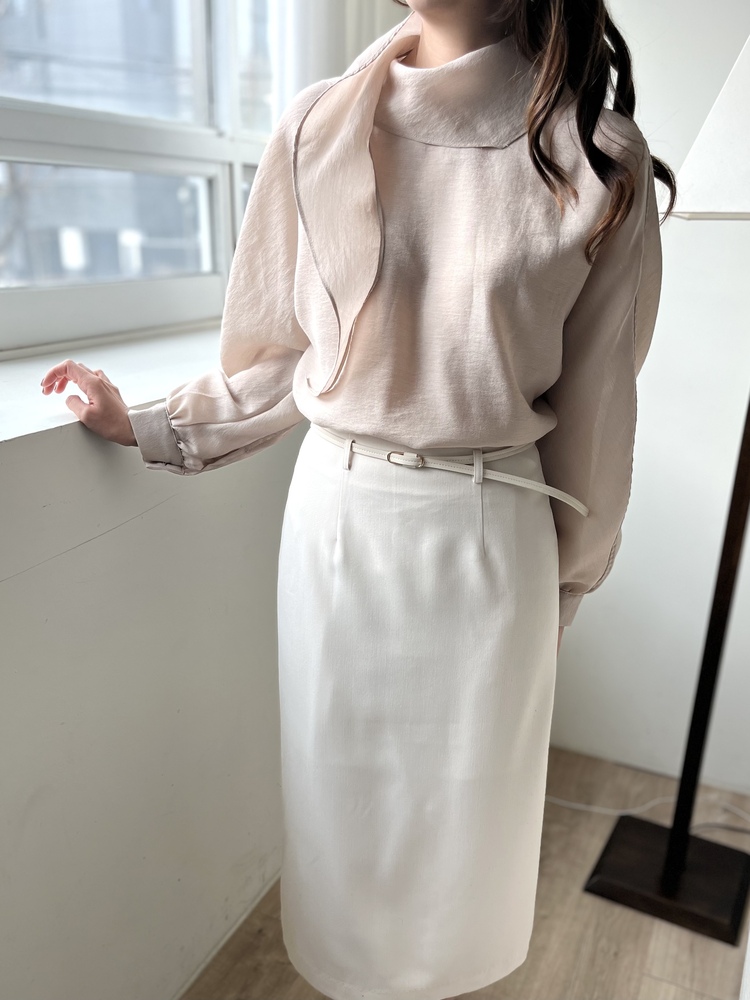 Scarf-Tie Elegance Blouse (Dusty Pink)