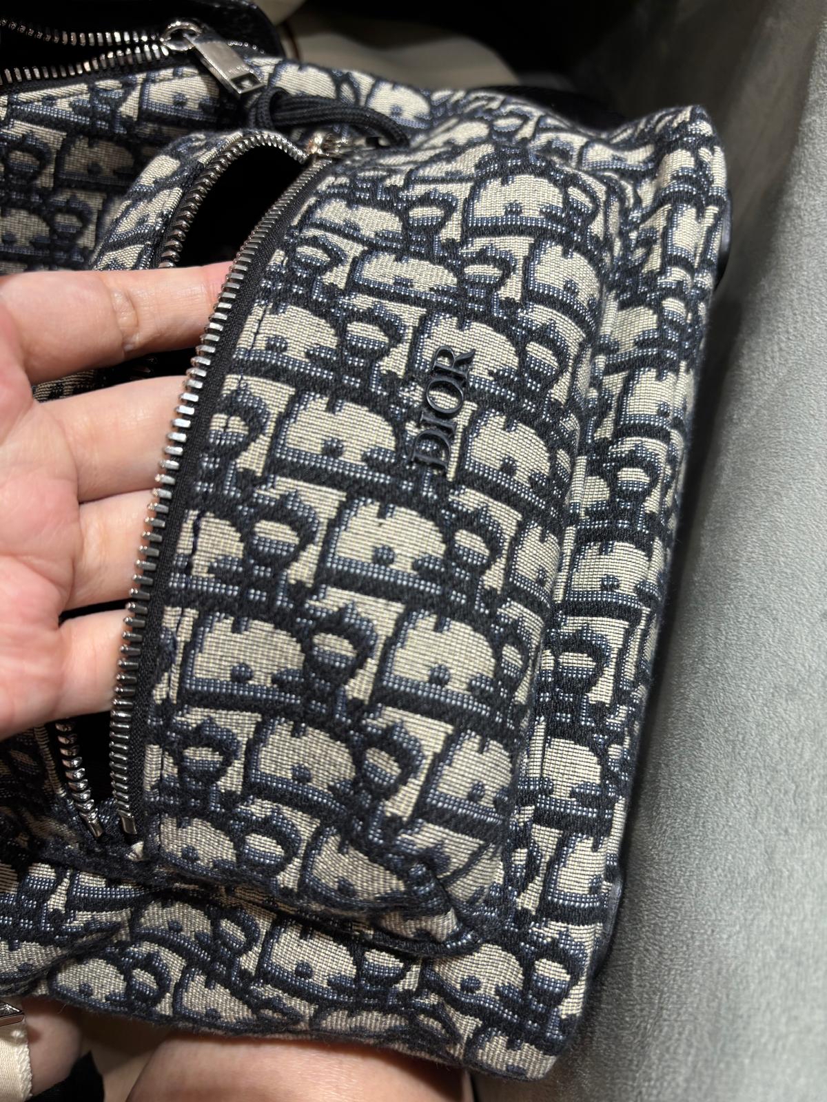 Christian Dior Oblique backpack 100%Authentic, 98%New  ✅證書✅Dust bag 