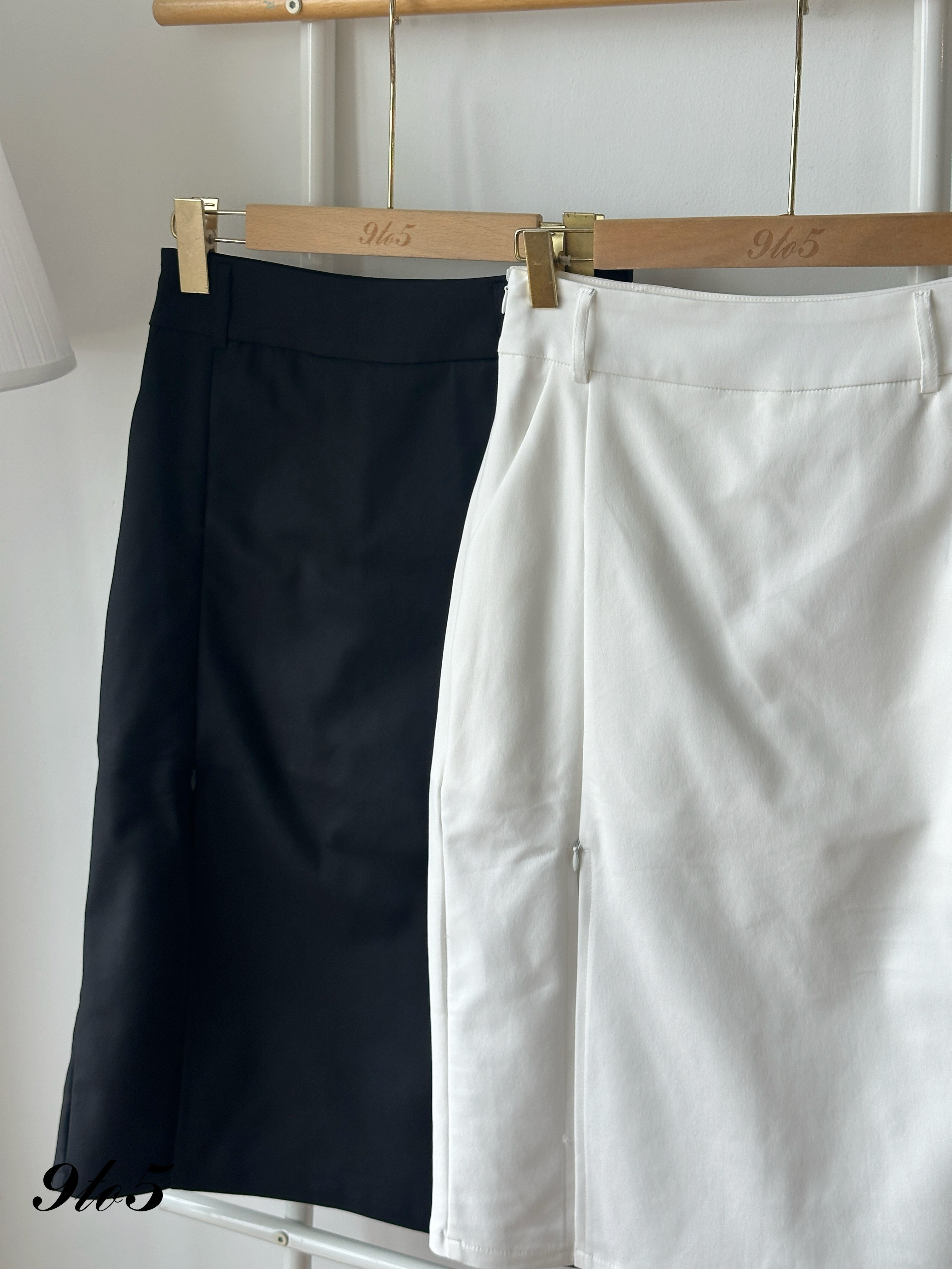 S1953 Long Slit Pencil Skirt - Black & White