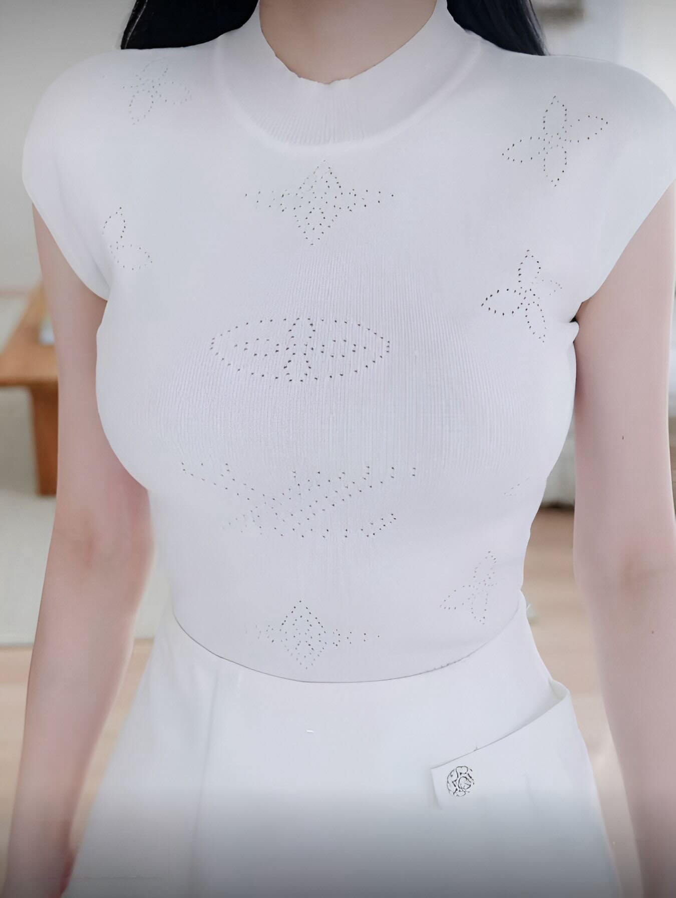 $299貴場設計超高質上衣靚cutting WhatsApp 62353222