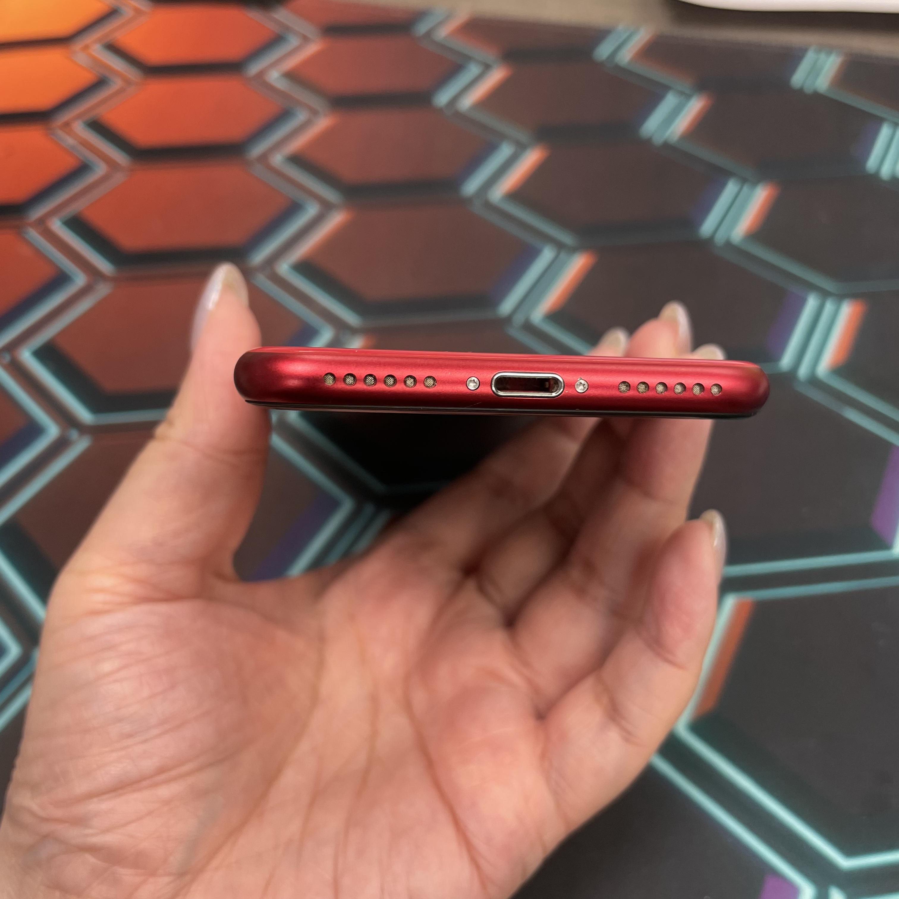 *7044 SE 2 完美機 128GB 電79 紅色 red