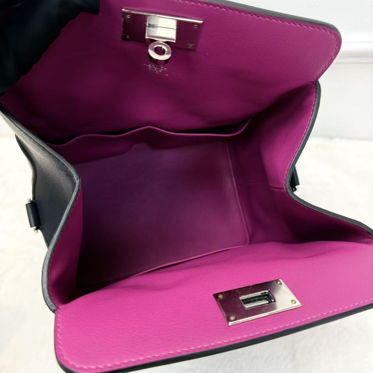 Hermes愛馬仕 牛奶盒子ToolBox20 肩帶款斜挎包