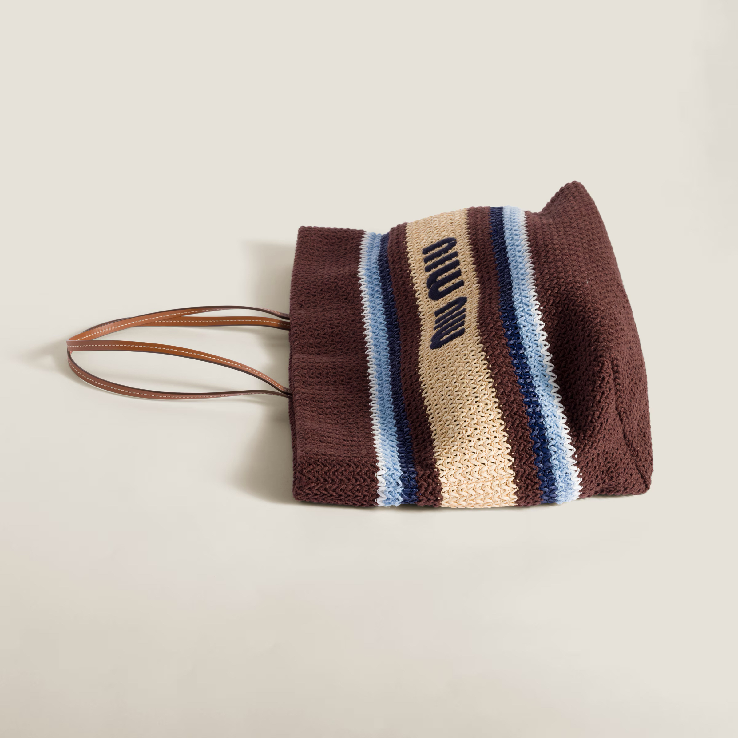 限時折扣✨訂貨🍒MiuMiu Woven Tote Bag  Size 34x40x16cm
