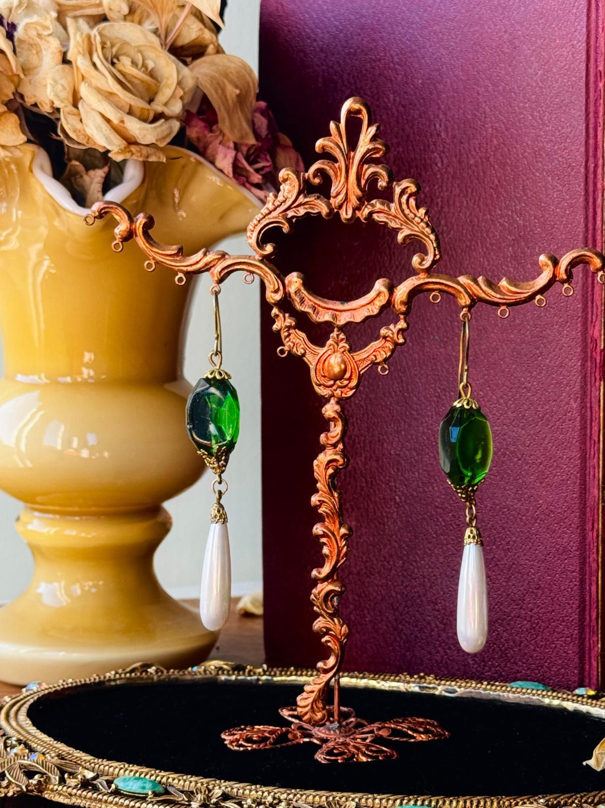 Vintage Recomposed New Old Stock Czech Green Glass Hook Earrings((NZ130)