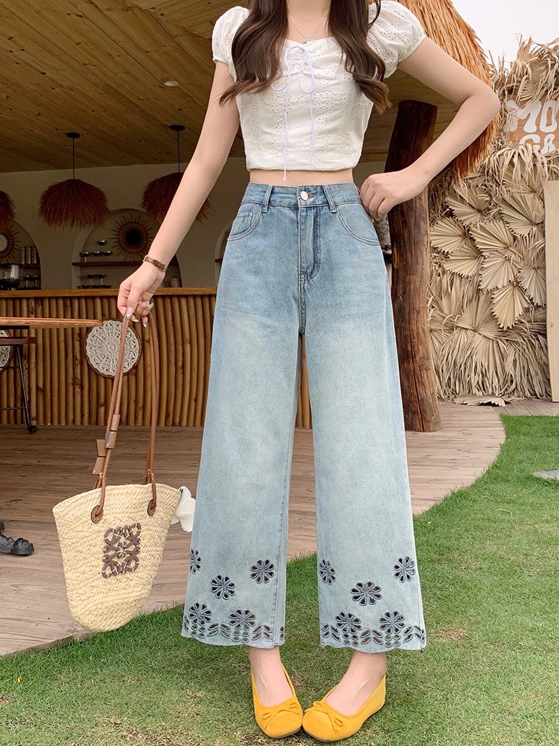 B385(30828) 韩版JEANS时尚下摆镂空花朵设计感蓝直筒长裤