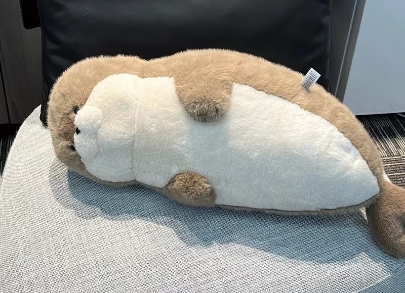 趴姿海豹毛絨公仔/安撫抱枕