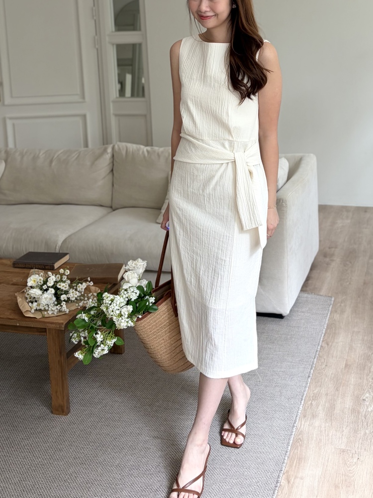 Pastelly Gathered Waist Dress (Ivory)