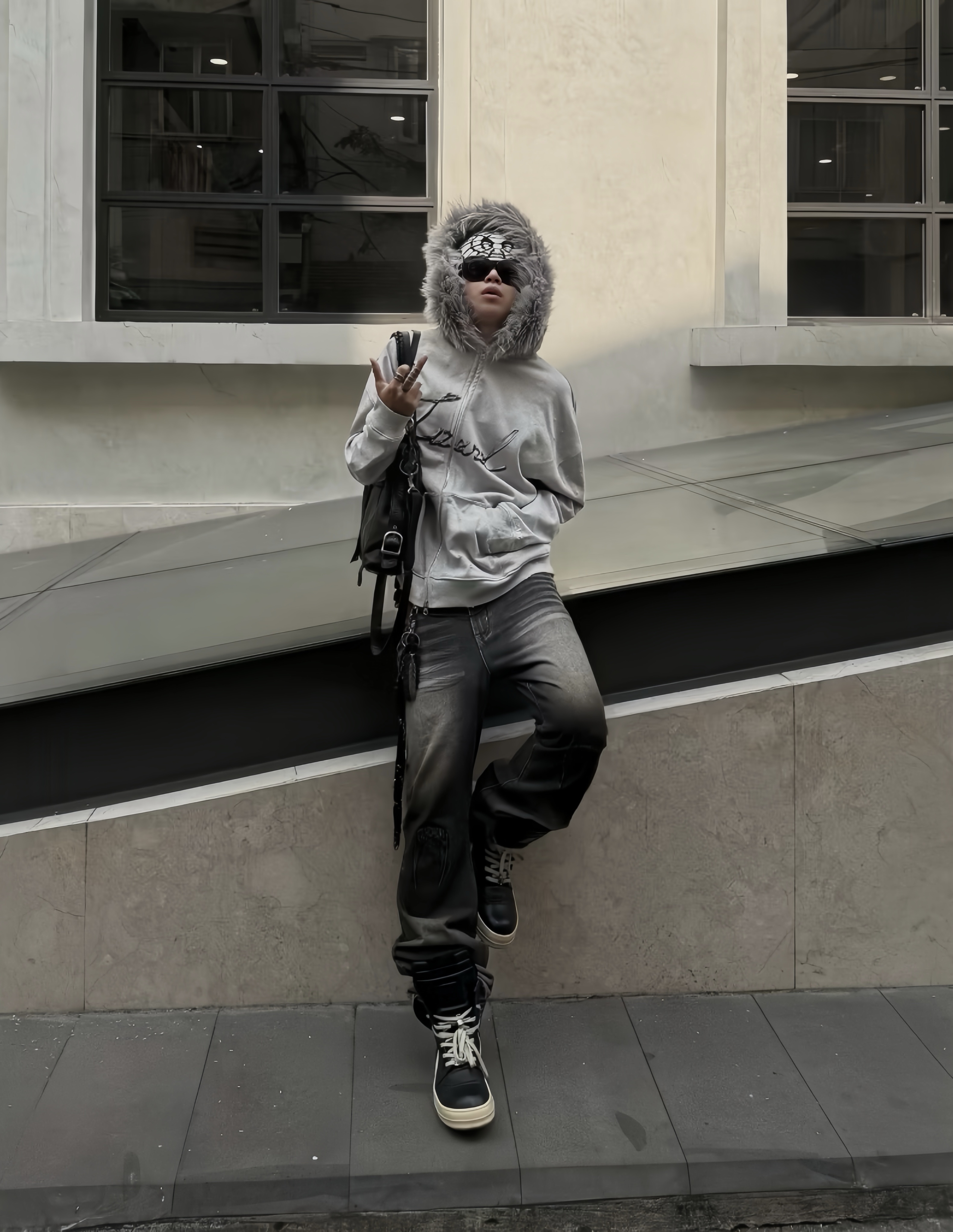 GREY FURY HOODIE ZIP 