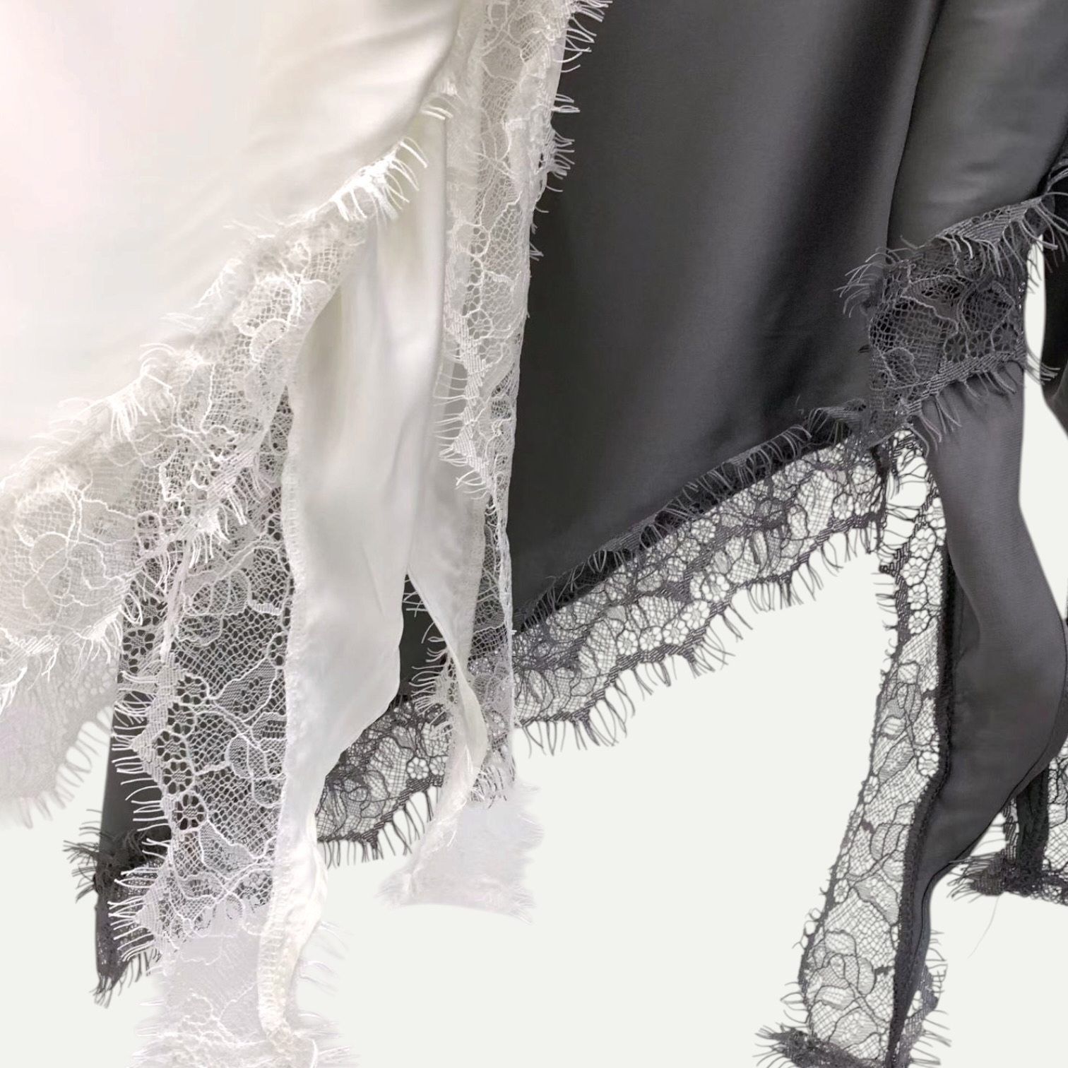 221045 Lace邊三角絲巾