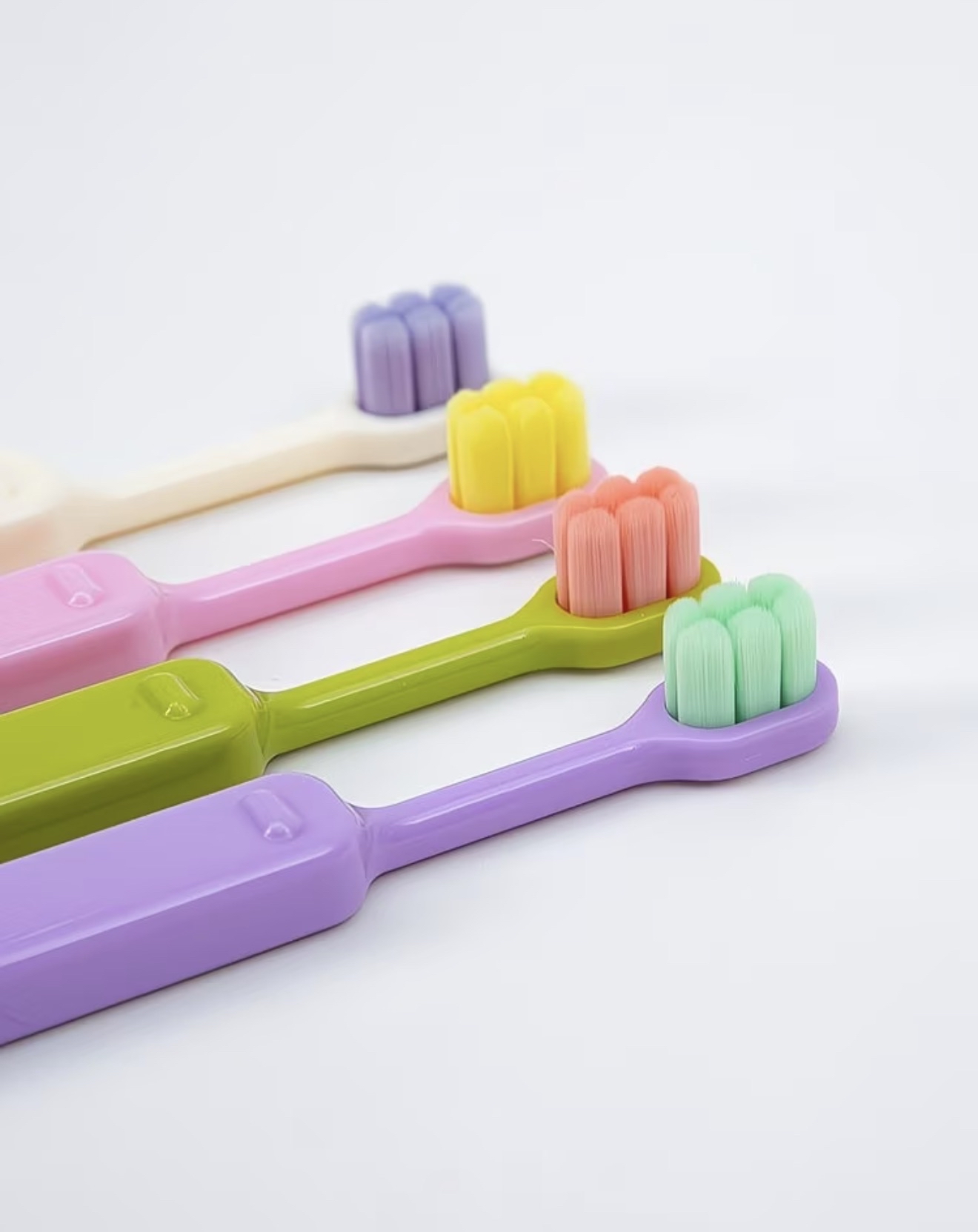 Color Bunch Of Plush Adult Toothbrush (4pack)