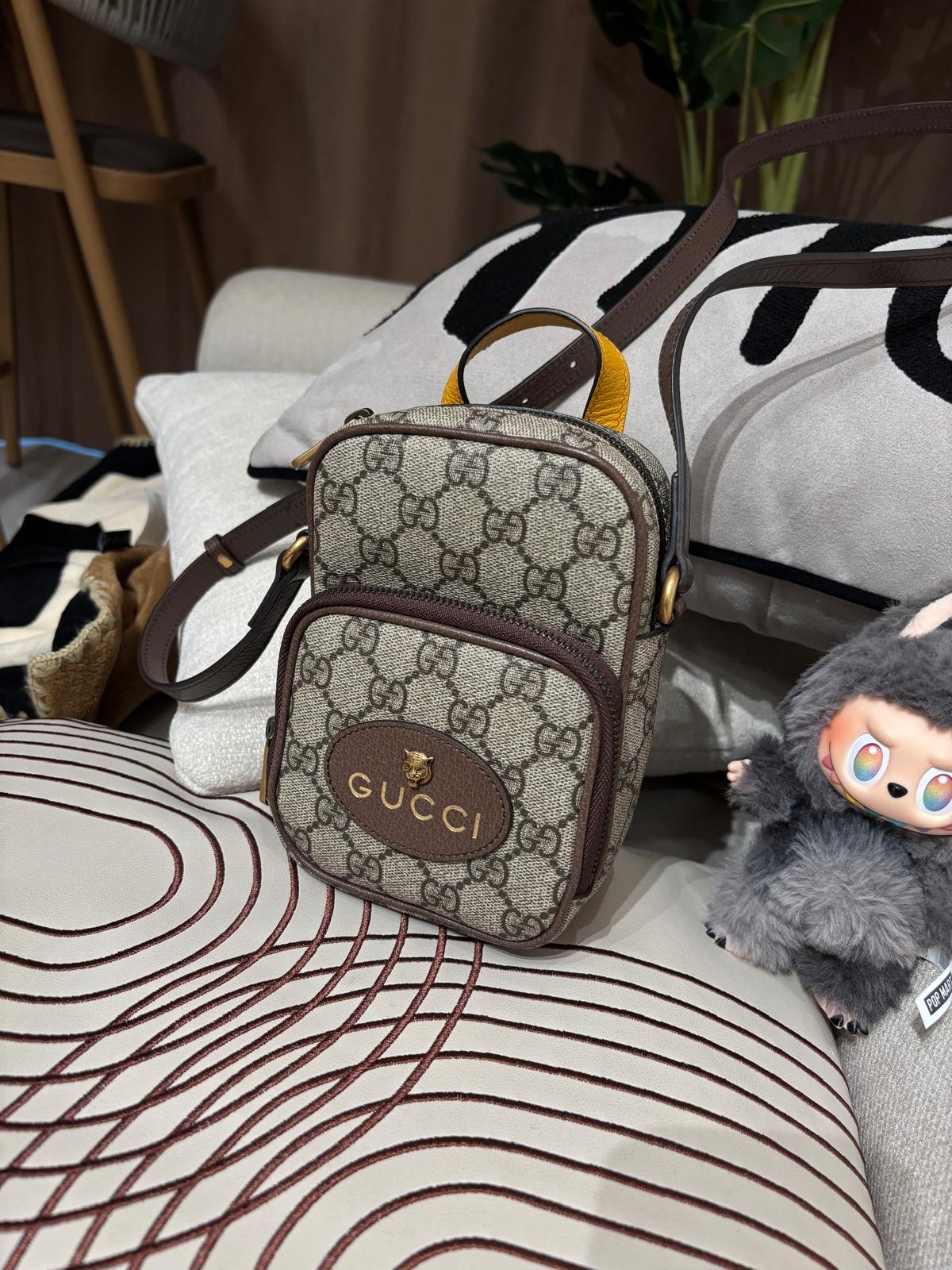 Gucci GG Supreme Neo 658556 Shoulder bag 斜孭袋 100%Authentic,99%new ✅booklet ,ribbon✅dust bag ✅box 