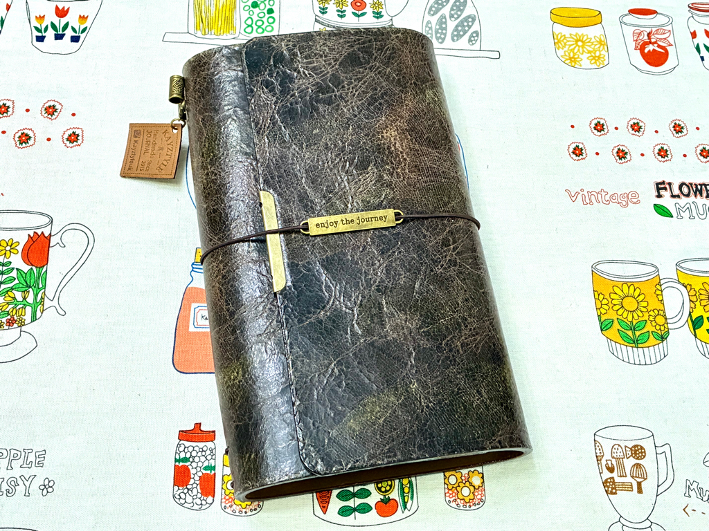 Write your story on something that lasts （3-fold)