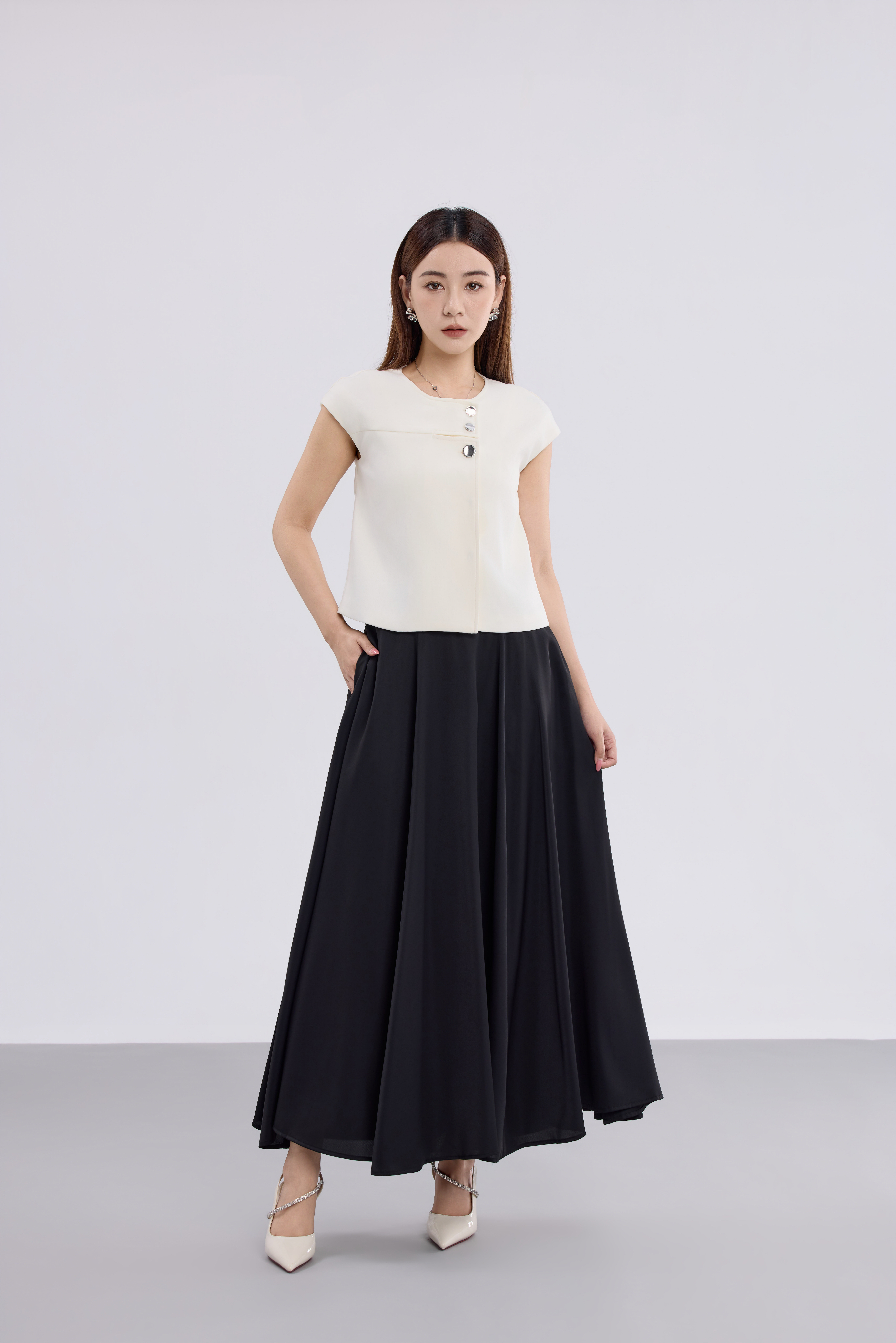 10141323 Celeste Sculpt Boatneck Top