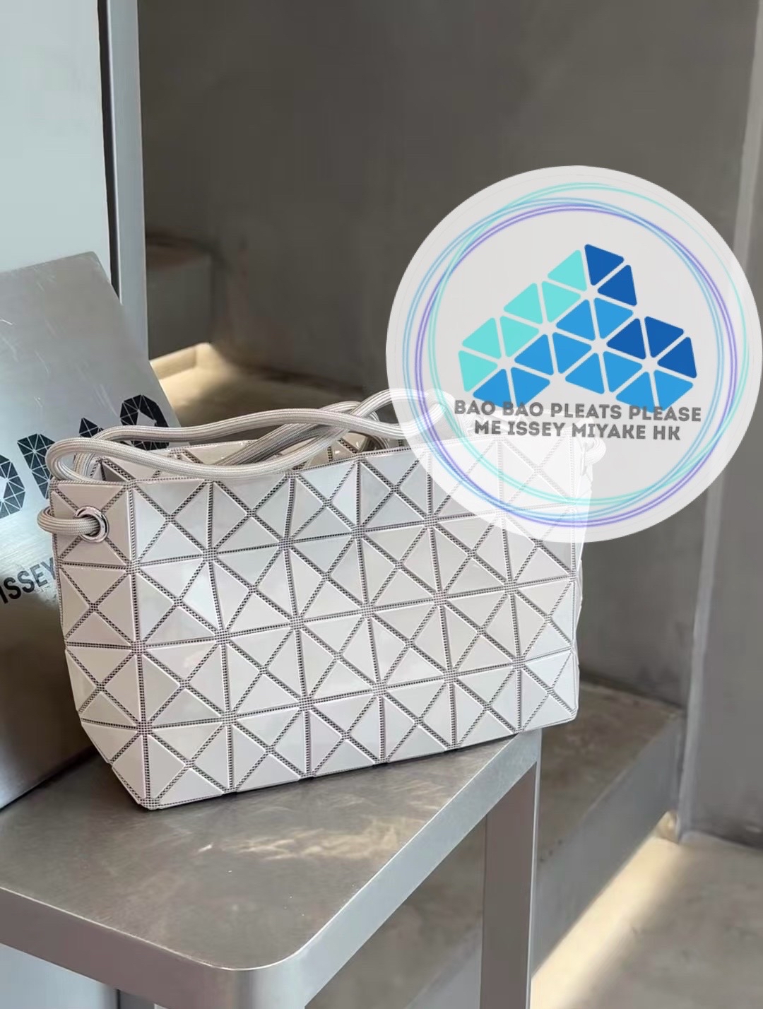  BAO BAO LOOP ONE-TONE長方箱型拉鍊斜孭袋crossbody bag