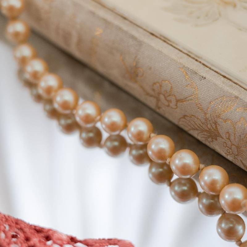 c.a. 1960s England Hand Knotted Champagne Rose Glass Pearl Necklace - 60cm (EC511)