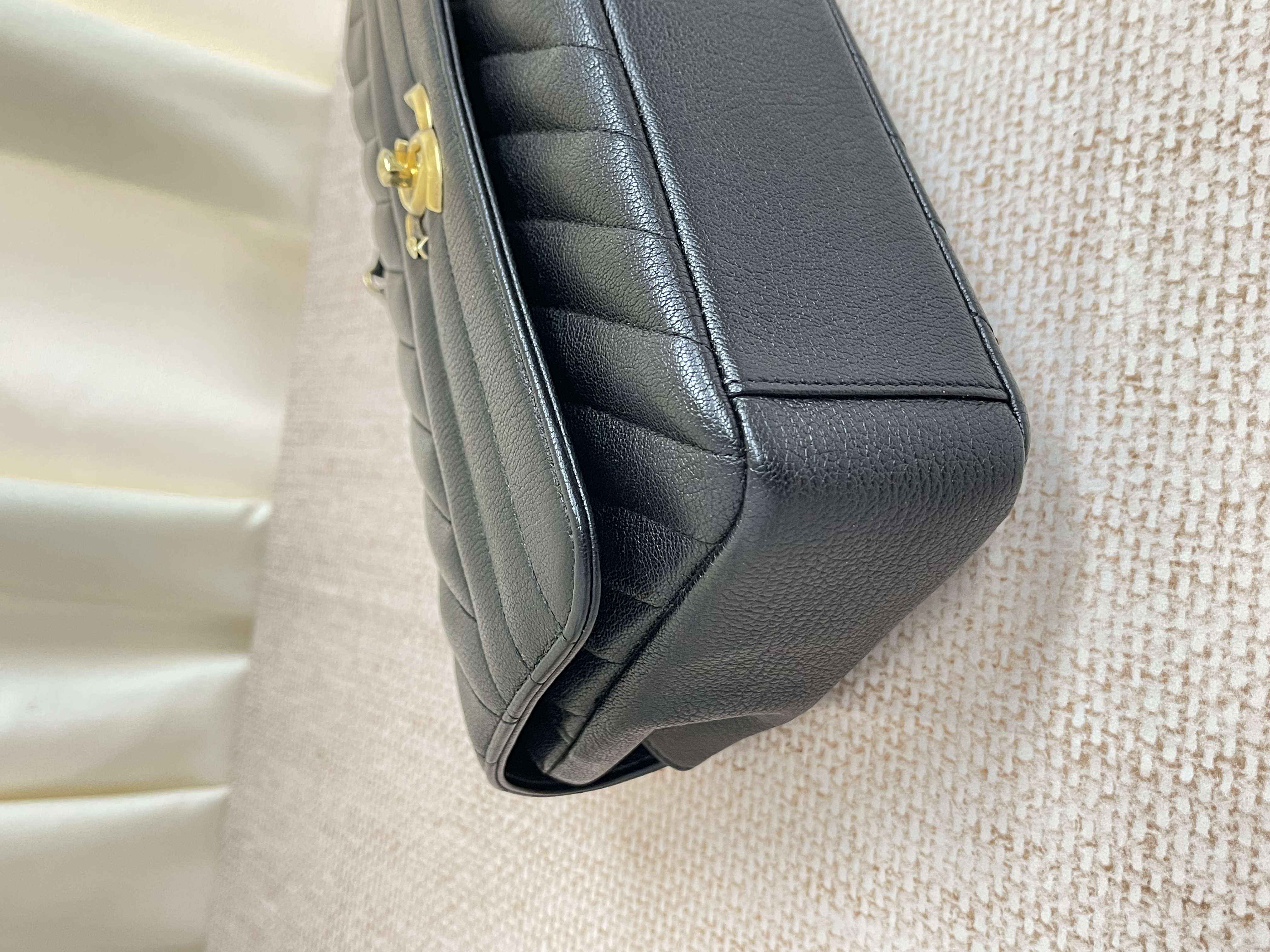 Pre-owned Chanel Diagonal Quilted Flap Bag/ Product Code: 26032206