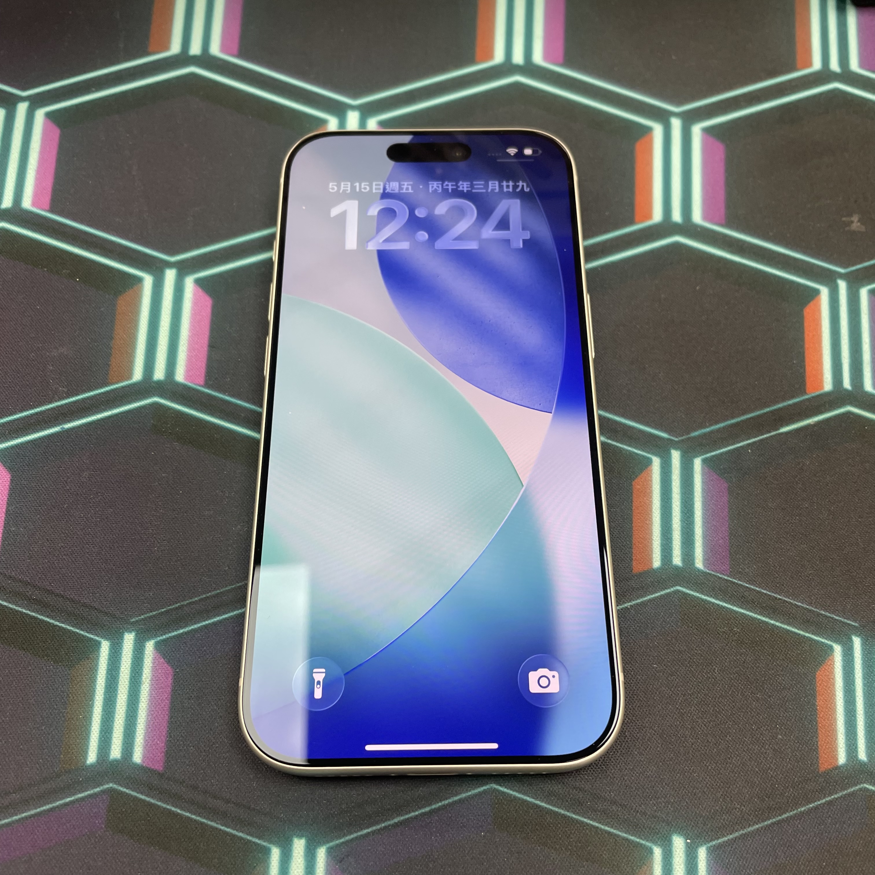*6536 17 pro 勁靚機 256GB 電99 銀色 sliver