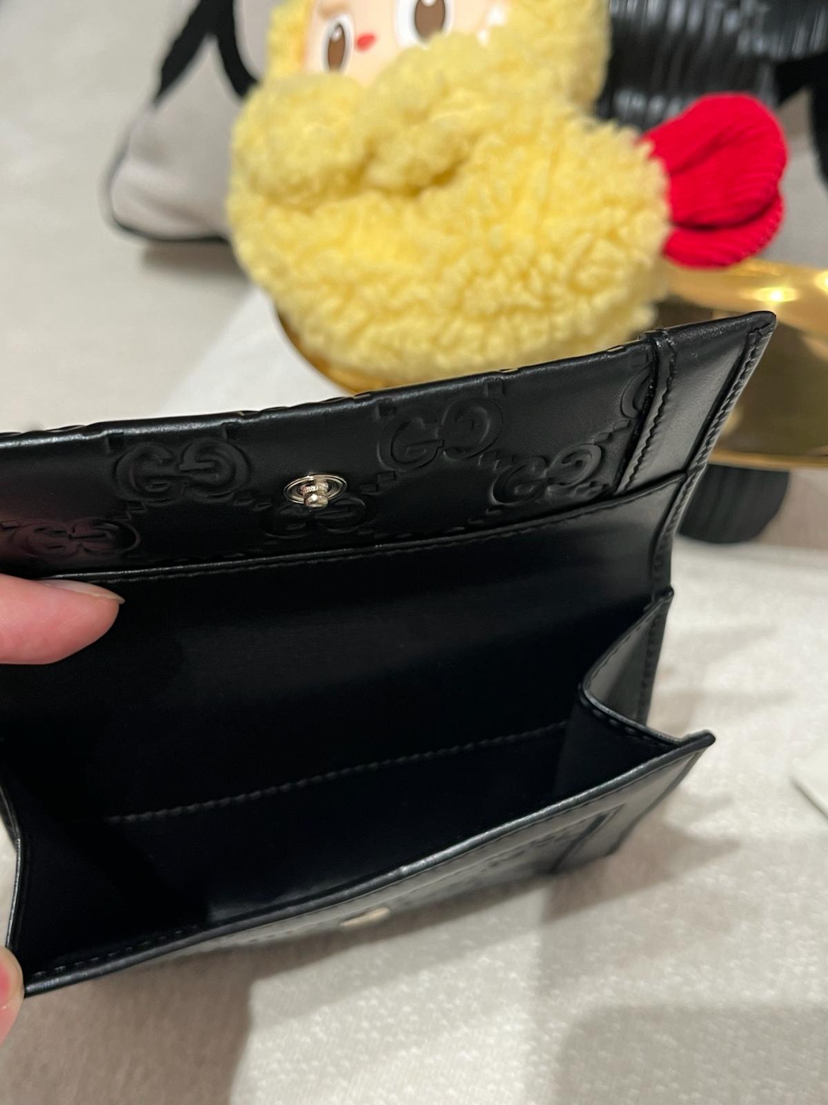 Gucci calfskin wallet 100%Authentic ,98%new ✅booklet✅box