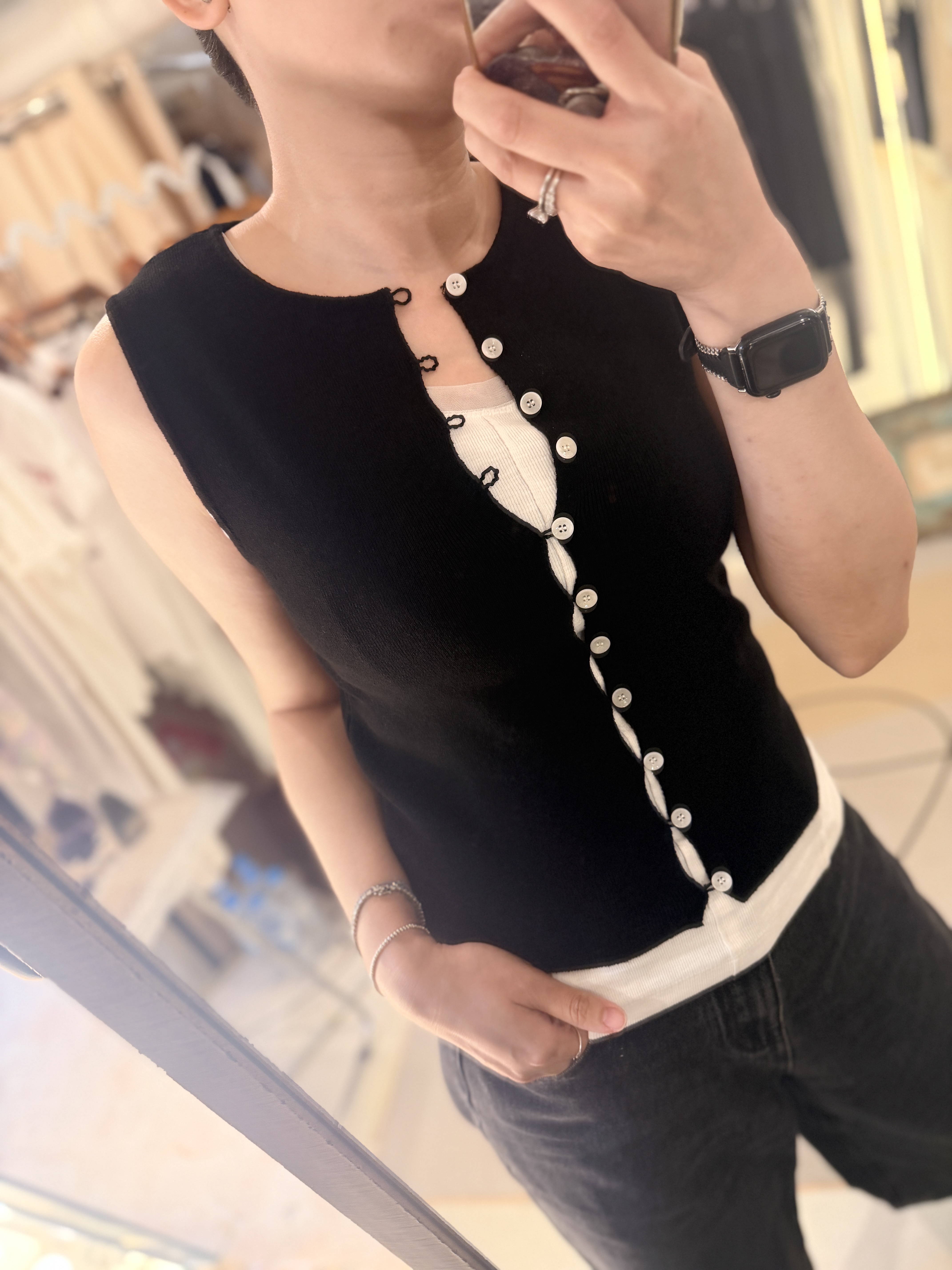 Skinny vest outer