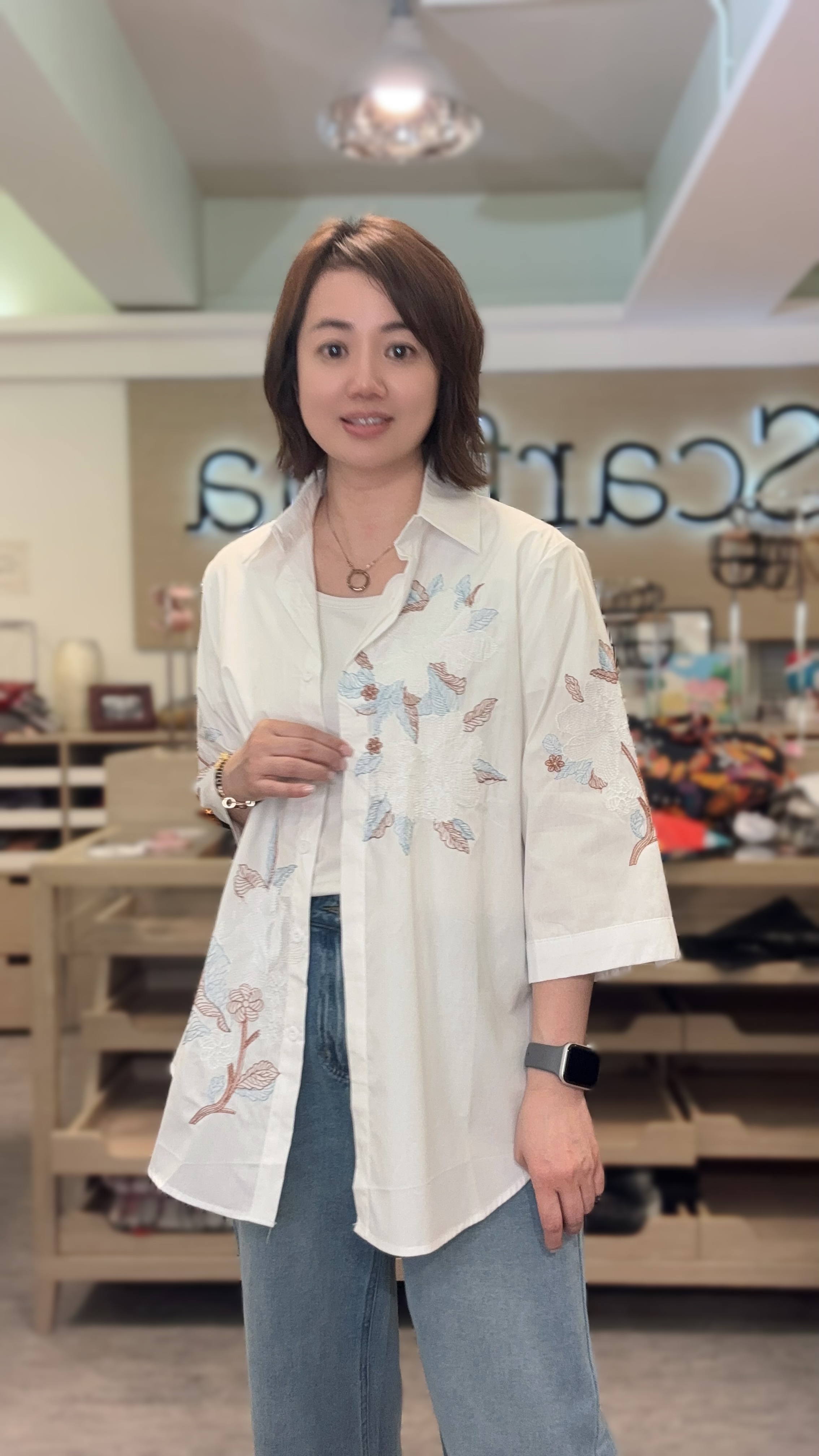 [訂購] A41 手工刺繡衫
