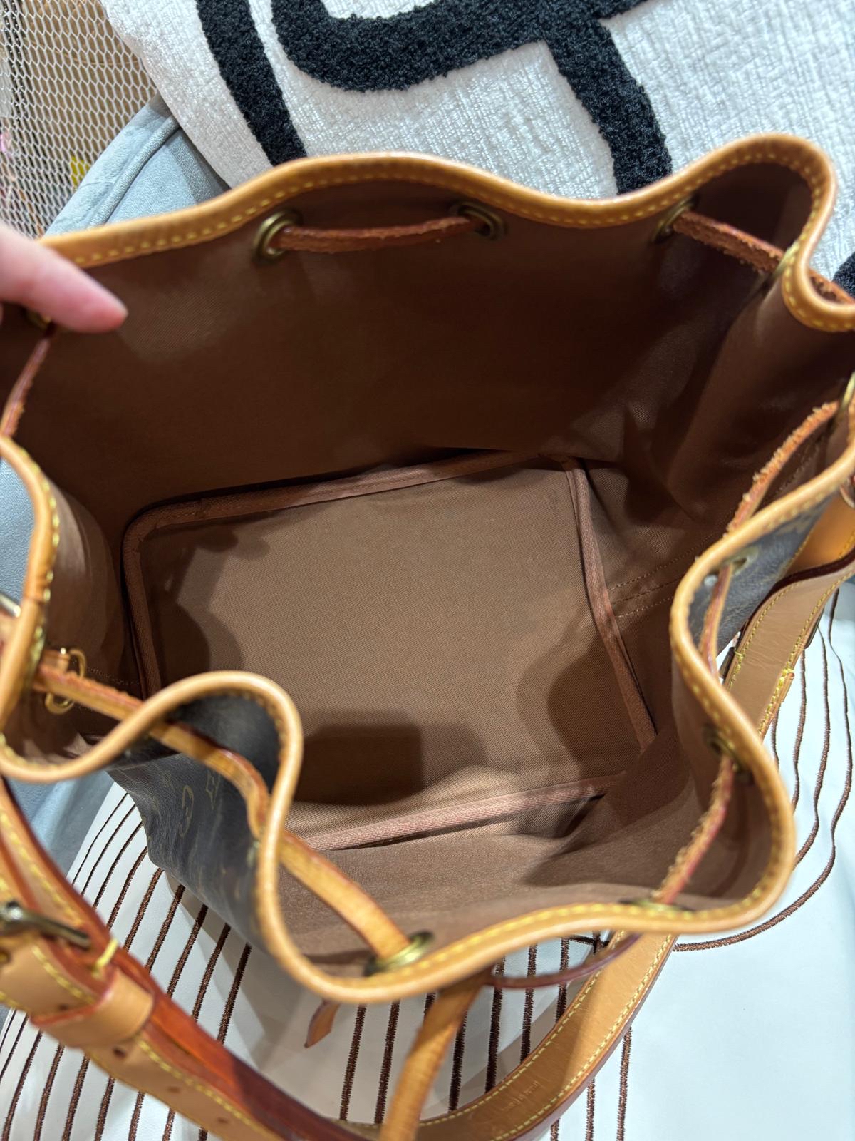 LV petit noe Bucket Bag Monogram 100%Authentic, 90%New 