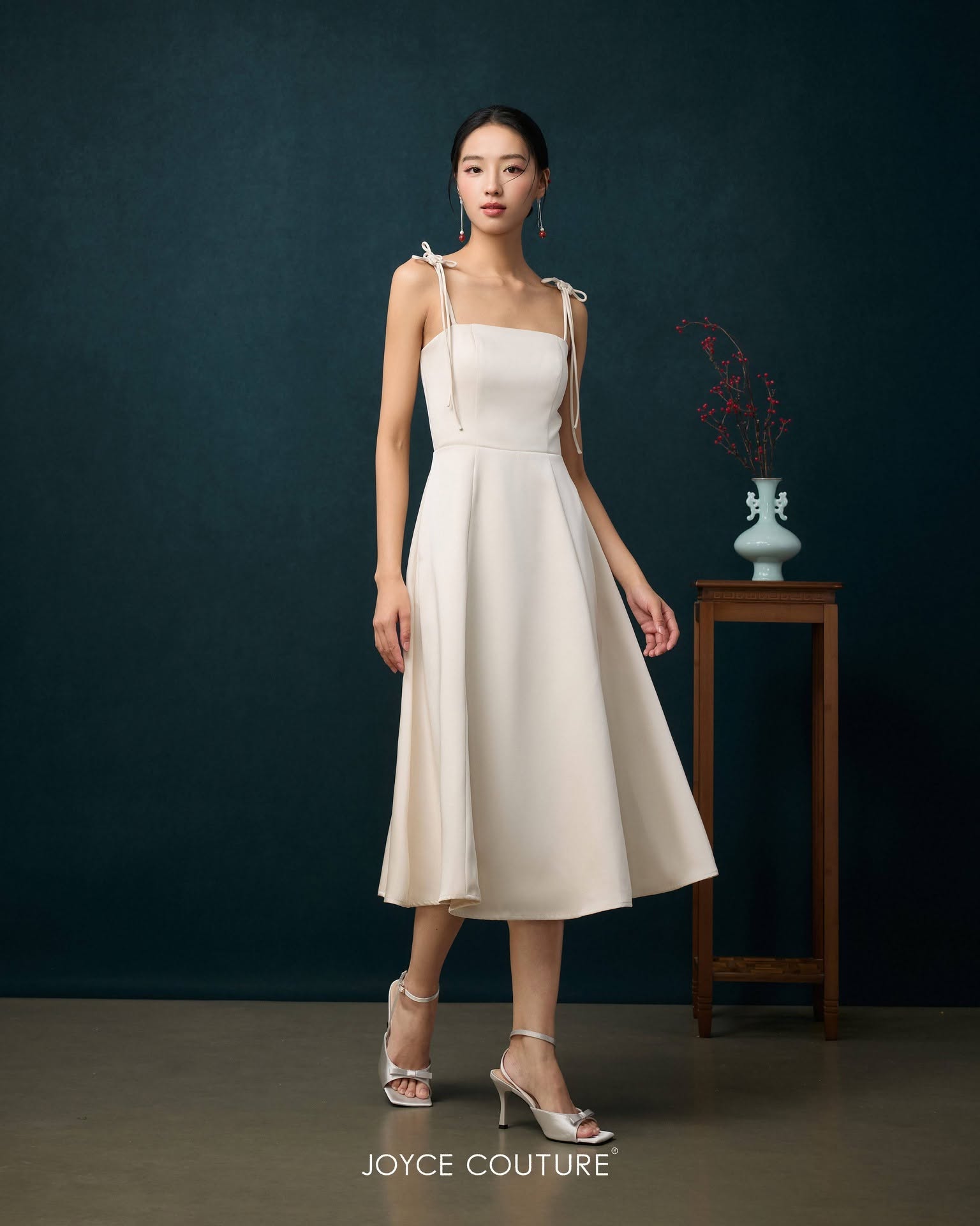 精致中国结吊带连身裙 D0100