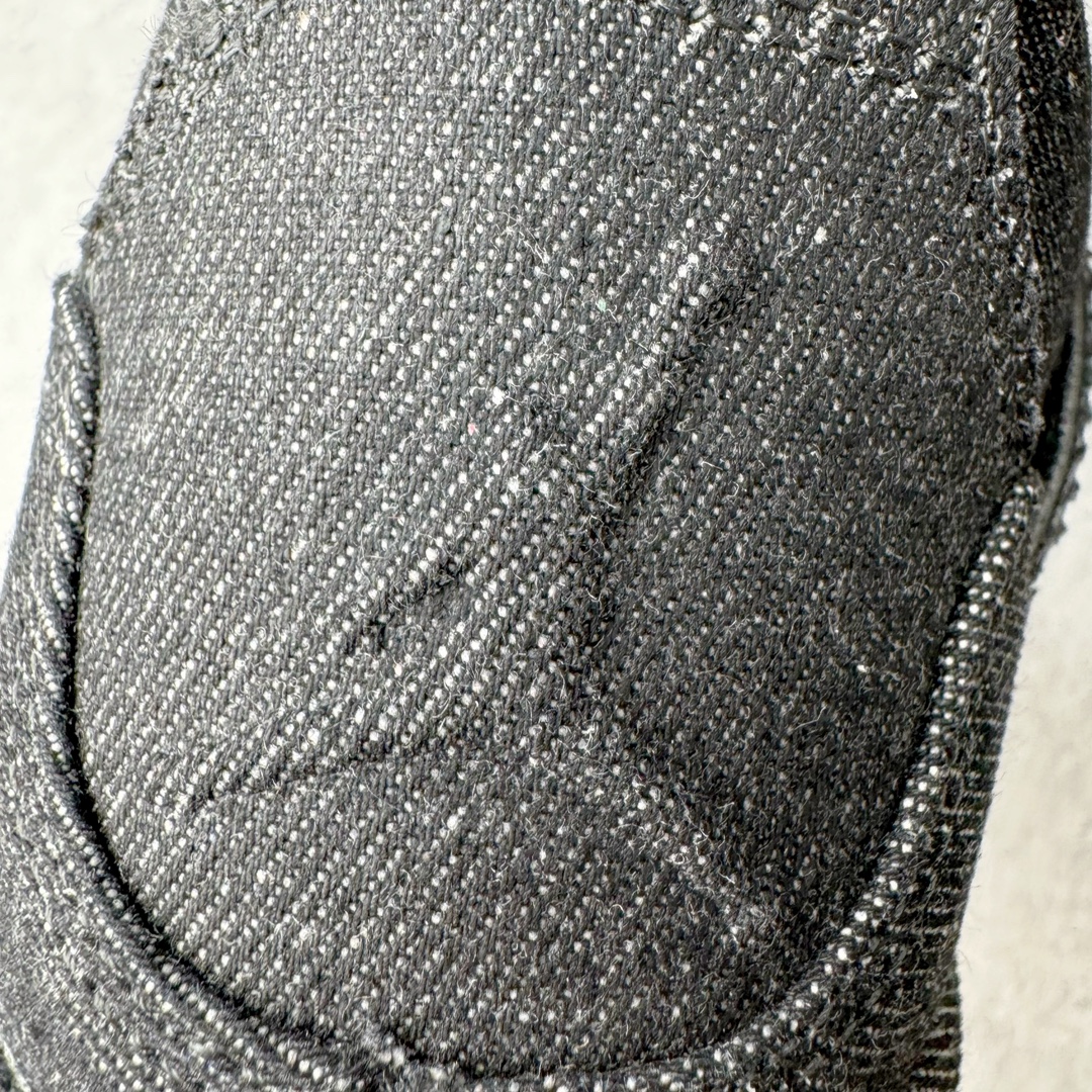 Levi's x Air Jordan 4 Retro 'White Denim' AO2571-001