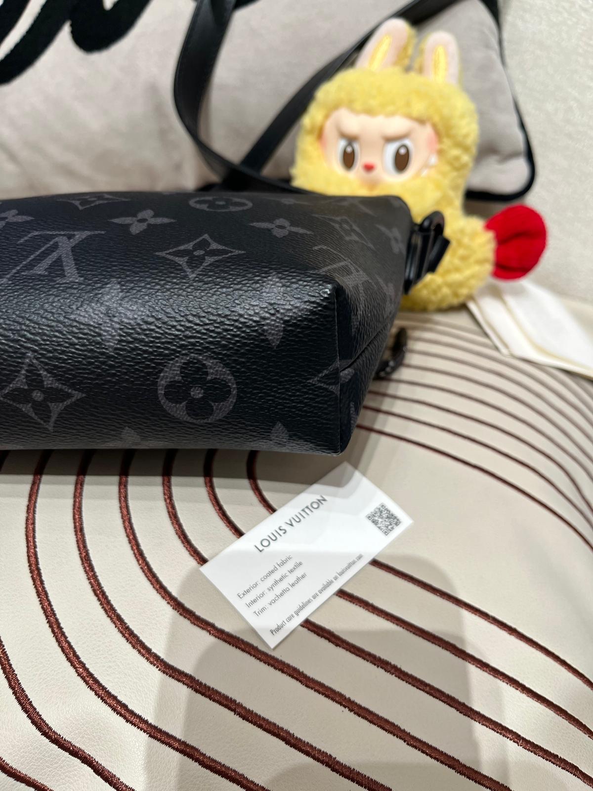 LV Pulse Wearable Wallet M12806 100%Authentic, 98%New ✅收據✅Dust bag