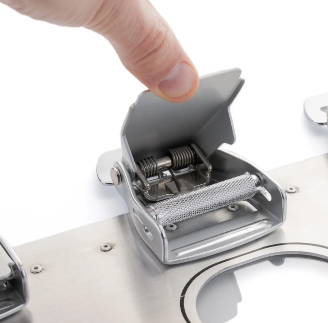 ✈️飛機舷窗與安全帶扣鑰匙收納架（Five Window Airplane Seatbelt Buckle Key Holder）